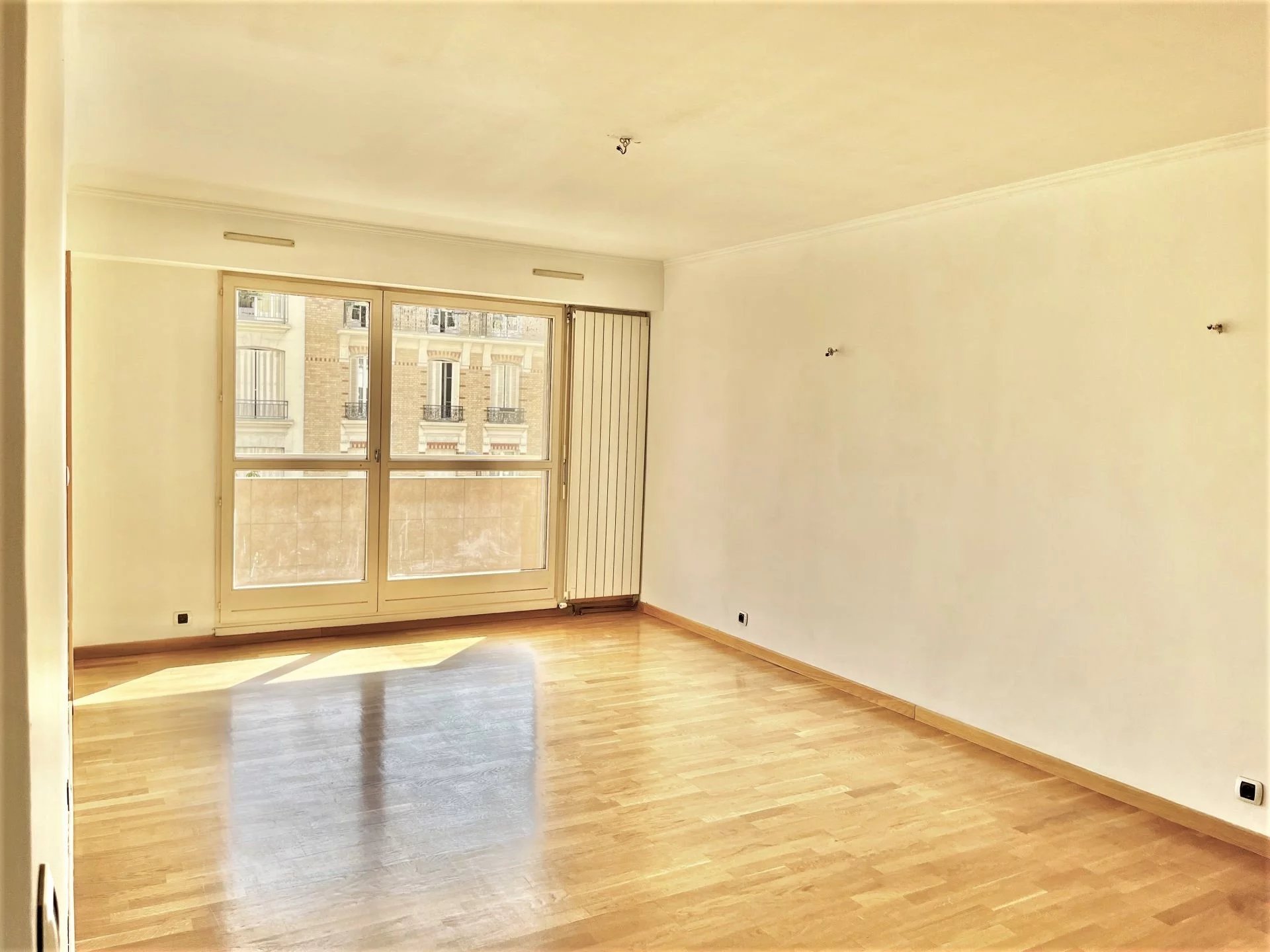 Courbevoie - Gare de Bécon - 4 pièces de 81m²