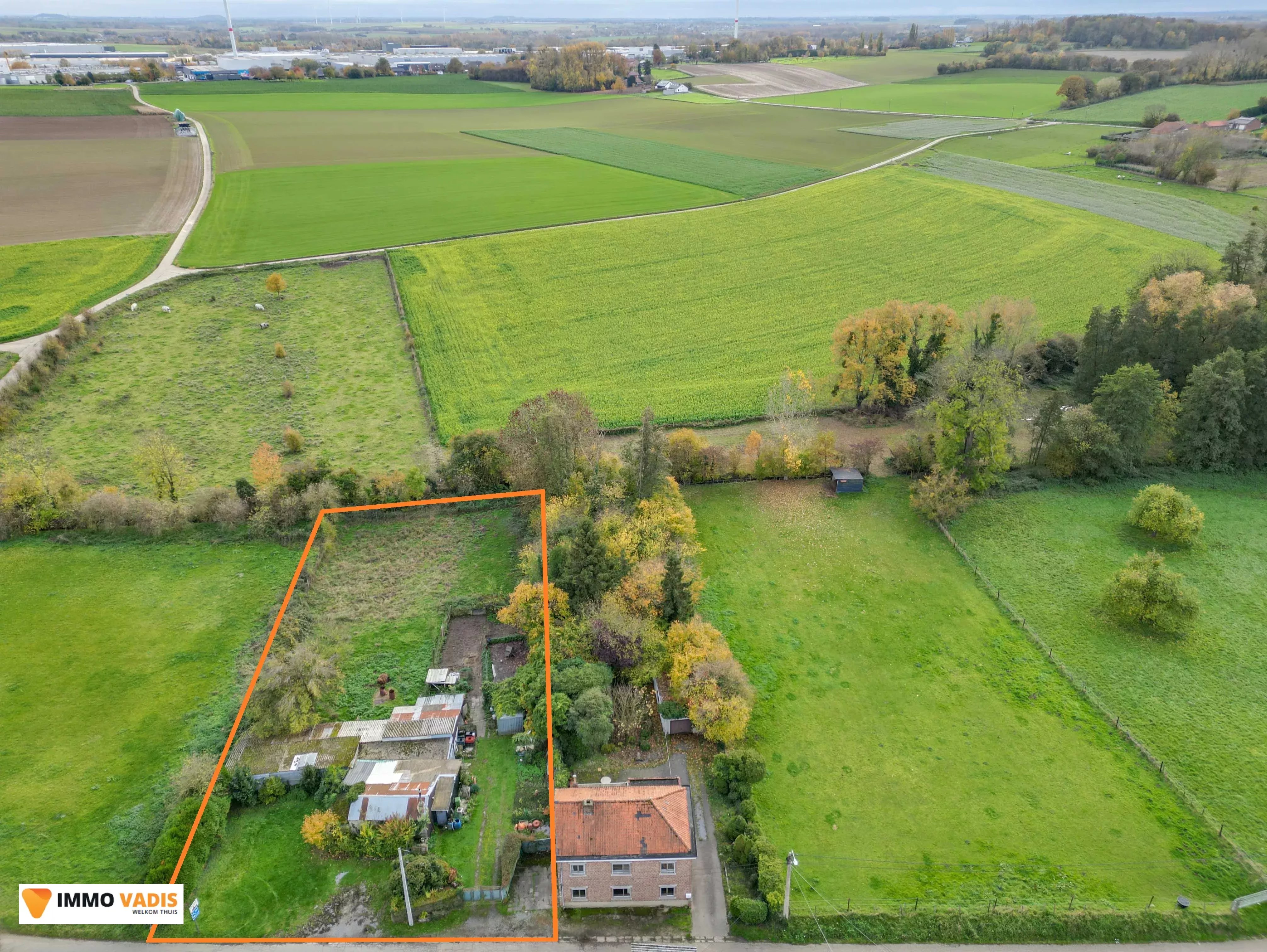 Bouwgrond voor halfopen bebouwing met ruime tuin