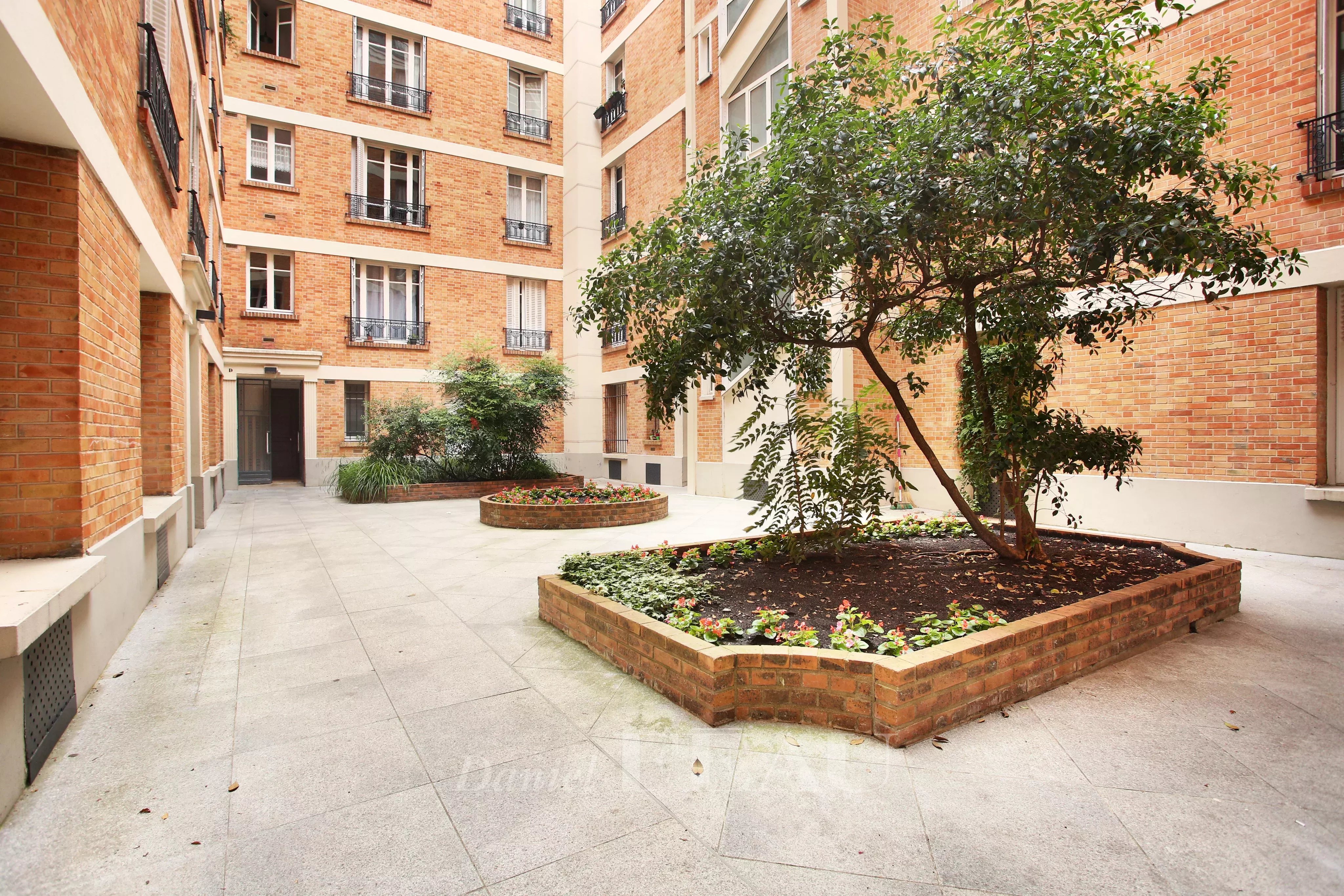 Rental Apartment Paris 16th