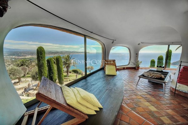 Grand Sea View Villa for Sale in Théoule-sur-Mer | Legacy Estate — photo 6