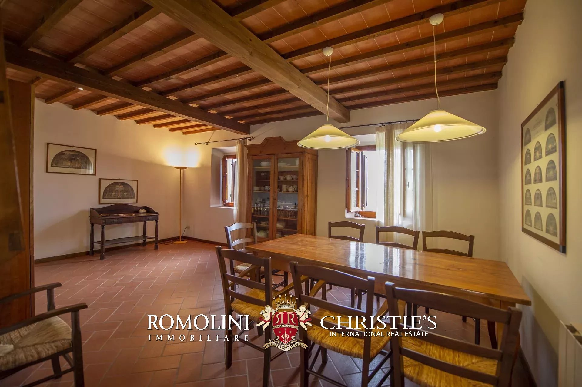 6 Bedroom Vineyard's Image 24
