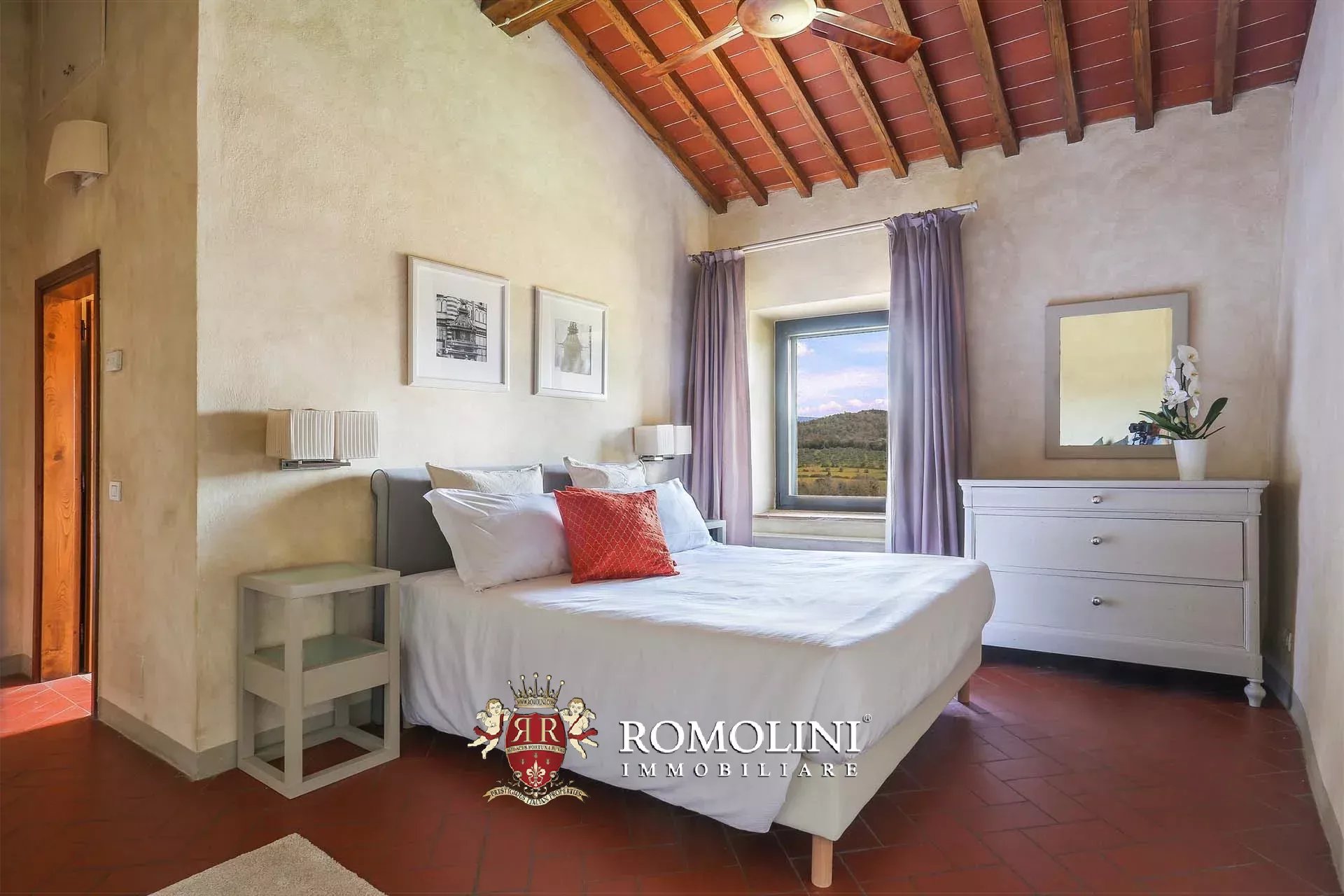 25 Bedroom Vineyard's Image 50