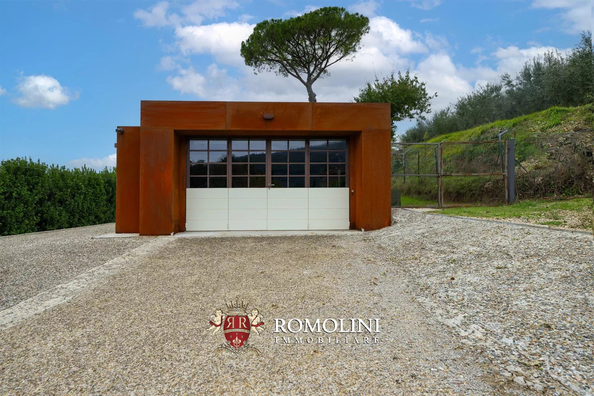 4 Bedroom Villa/Townhouse's Image 32