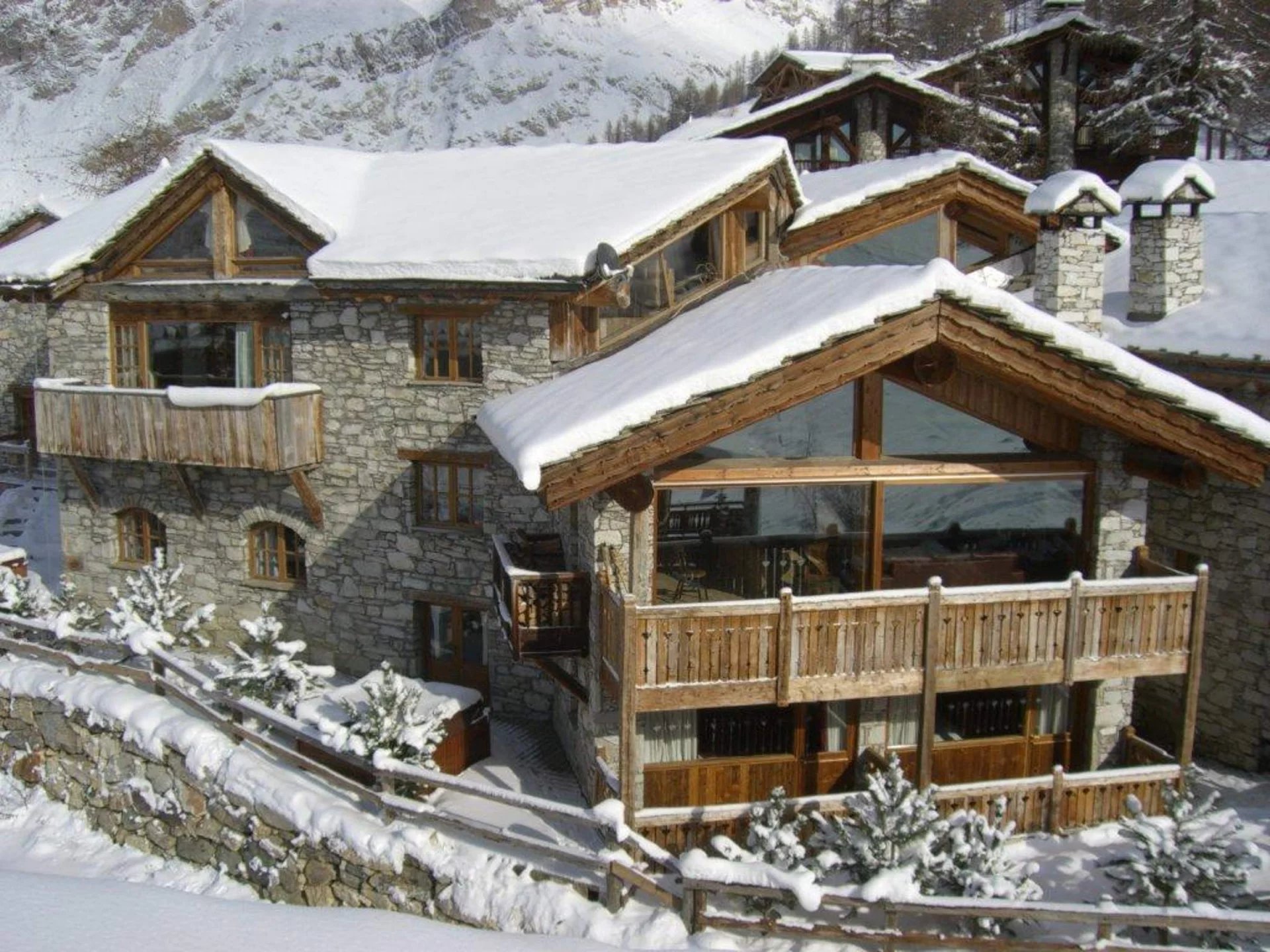 Val d'Isère - Location saisonnière - Chalet - Maison - 14 Personnes - 7 Chambres - 7 Salles de bain - Jacuzzi