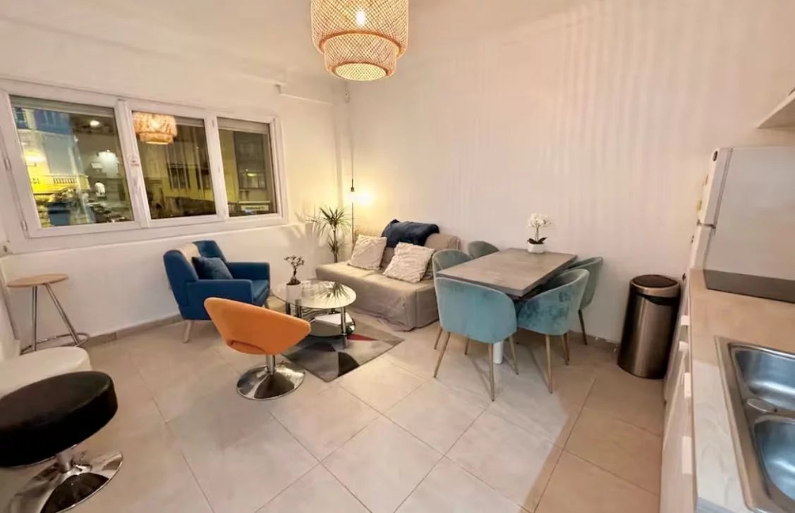 Deux pièces avec dressing et bureau
