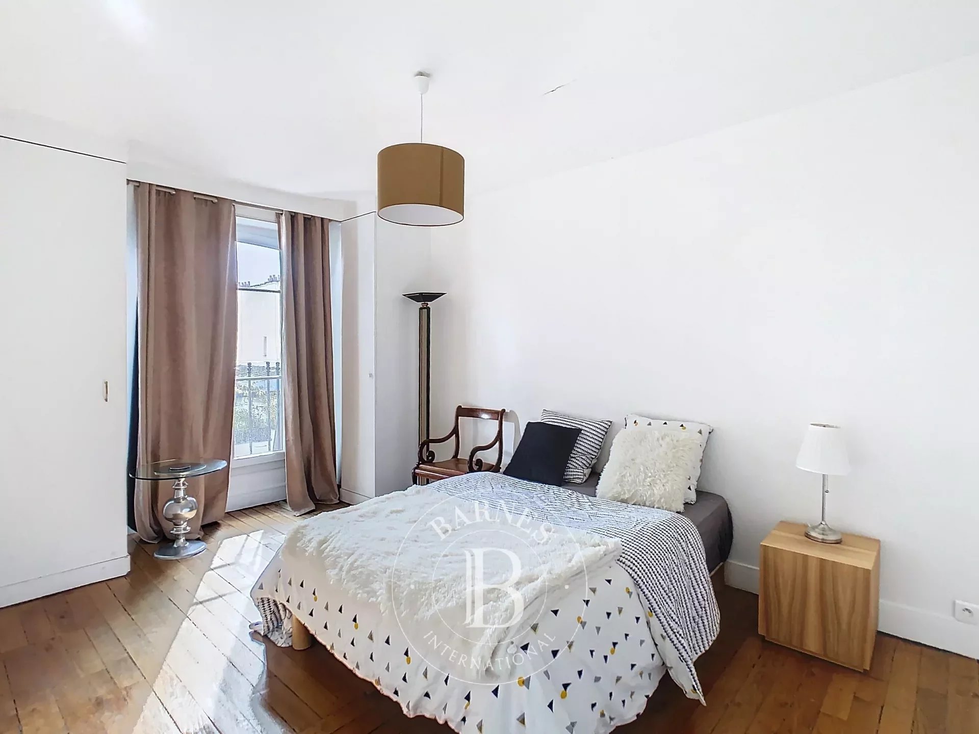 Daire Paris 8ème - picture 7