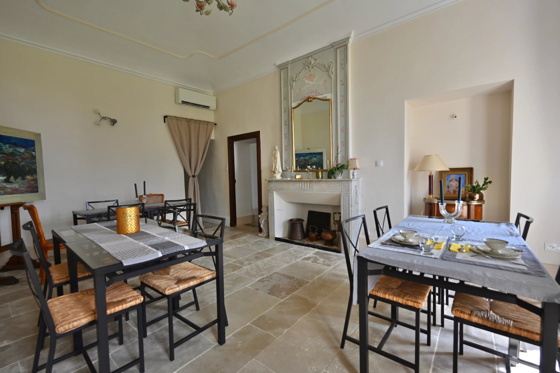 9 Bedroom Chateau's Image 7