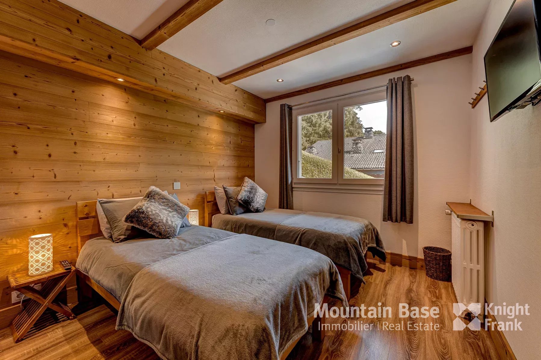 Photo of A 7-bedroom chalet close to the centre of St Jean d'Aulps