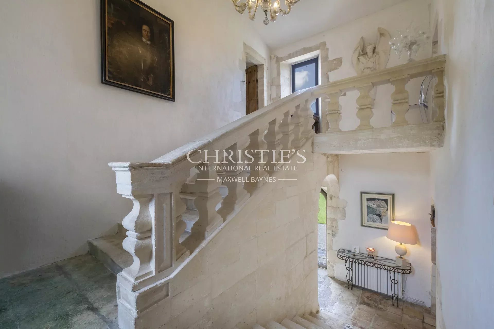 9 Bedroom Villa/Townhouse's Image 7