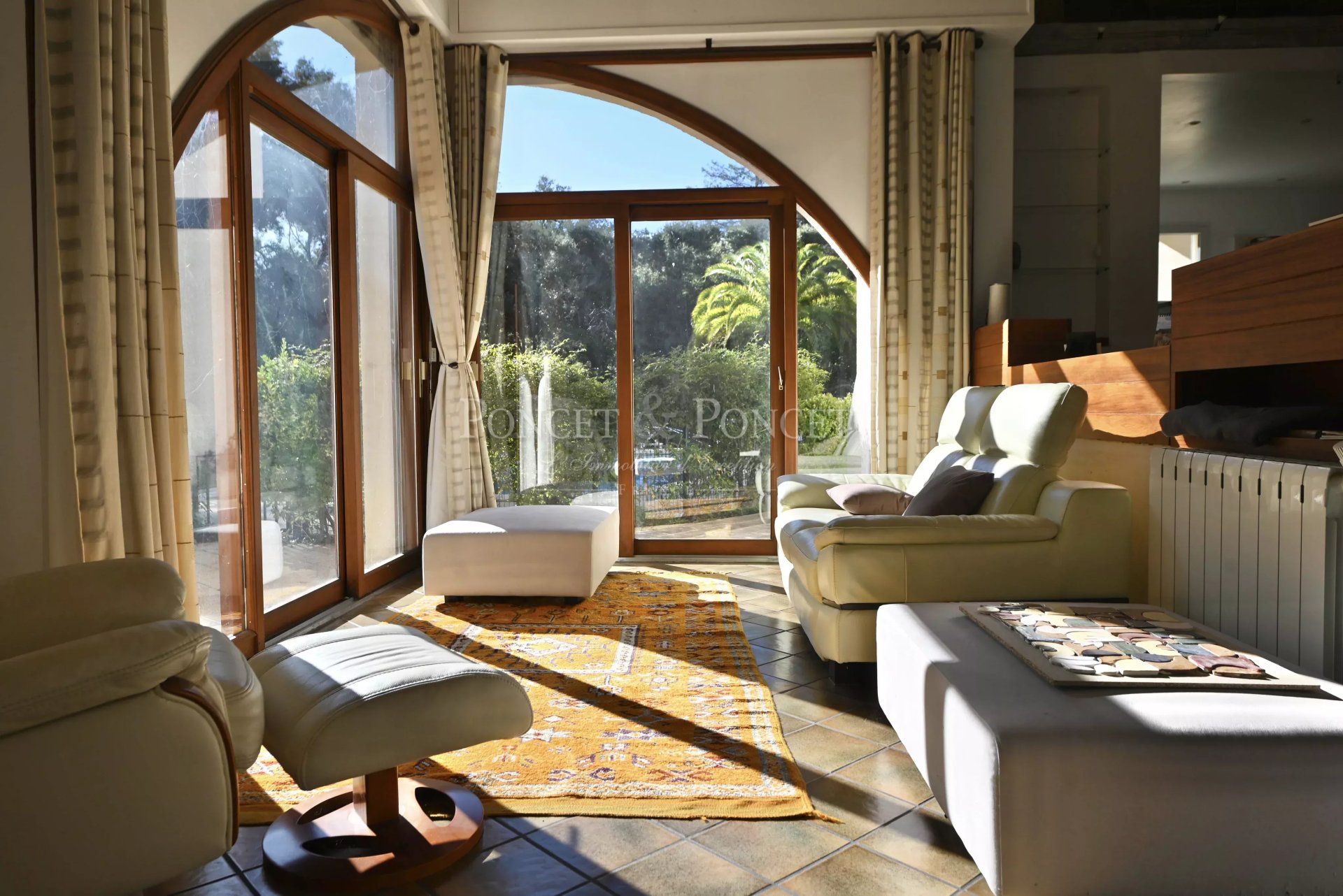 4 Bedroom Villa/Townhouse's Image 22