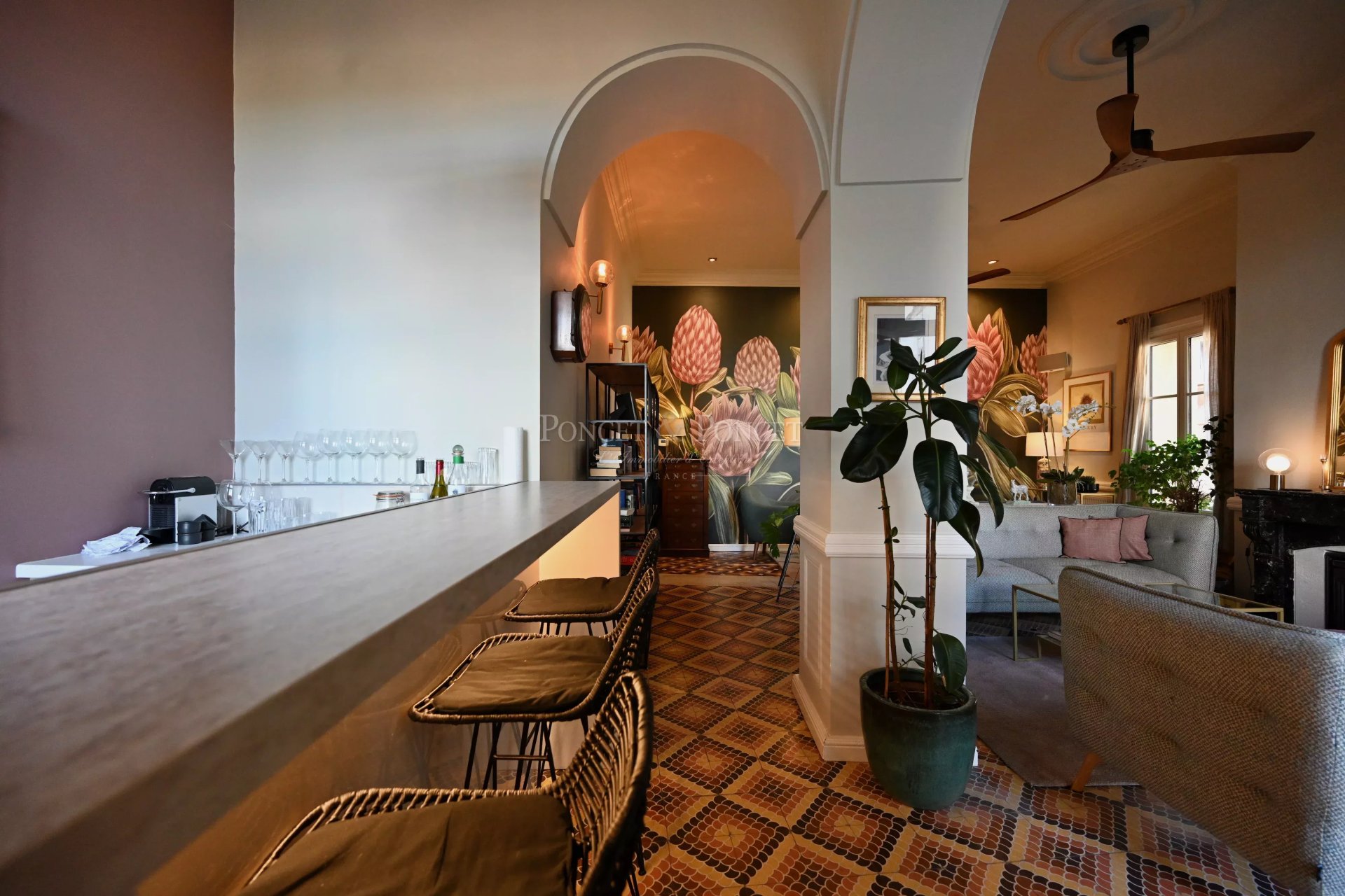 10 Bedroom Villa/Townhouse's Image 6