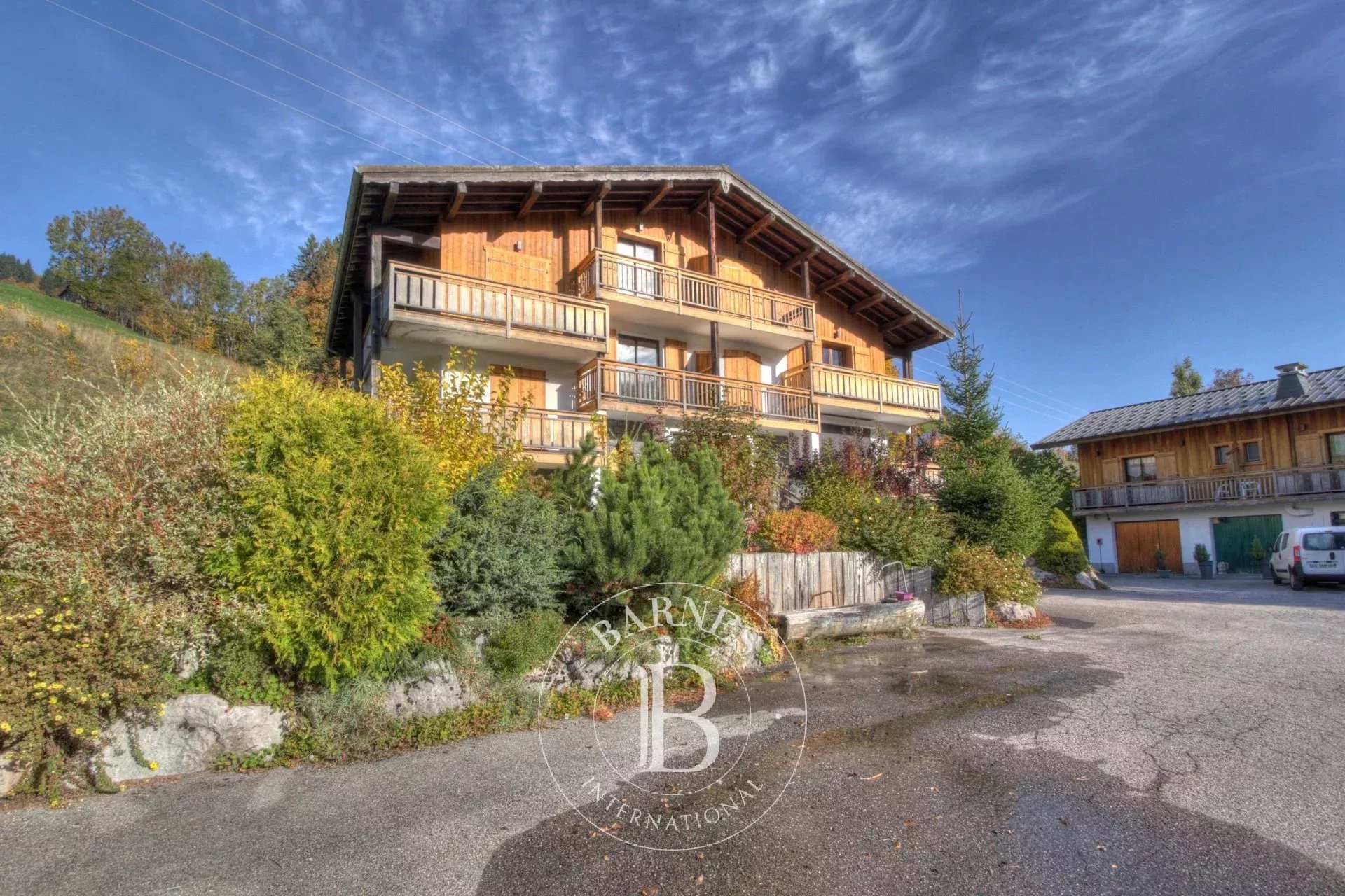 Photo of Chalet de 450 m² to renovate - Les Gets - Close to the lift