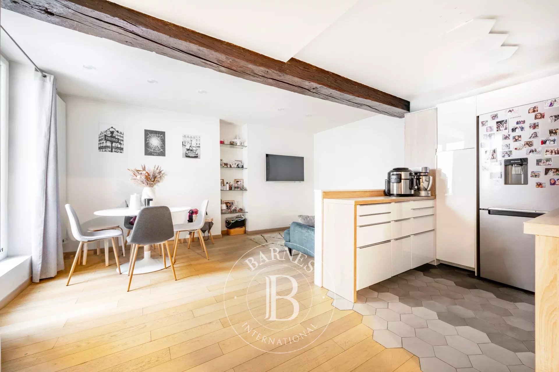 Daire Paris 4ème - picture 4