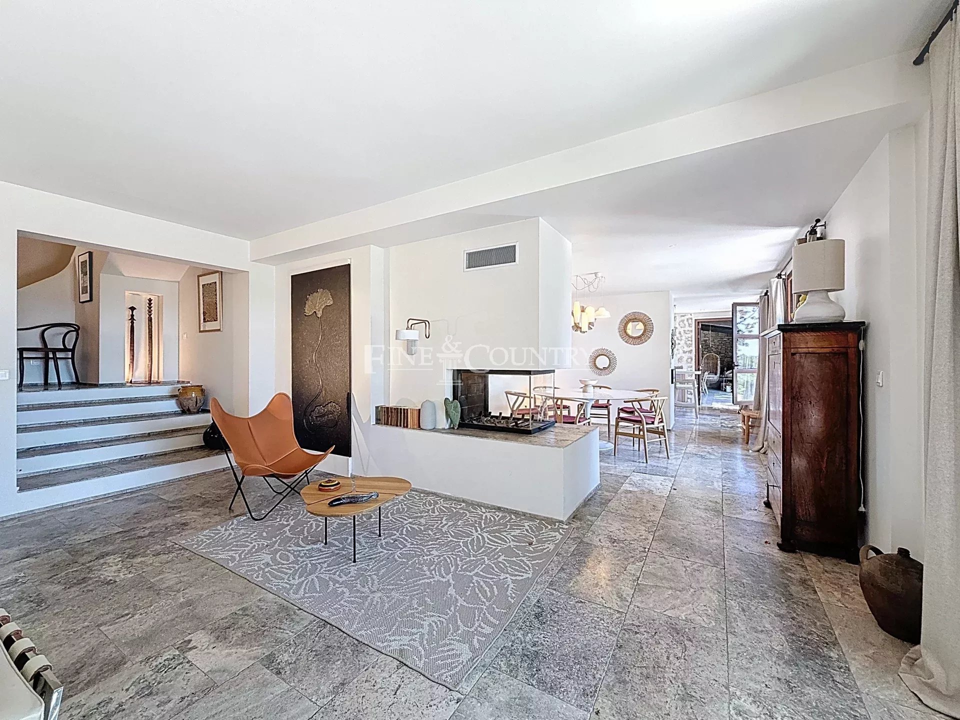 Photo of Villa for sale in Chateauneuf-Grasse