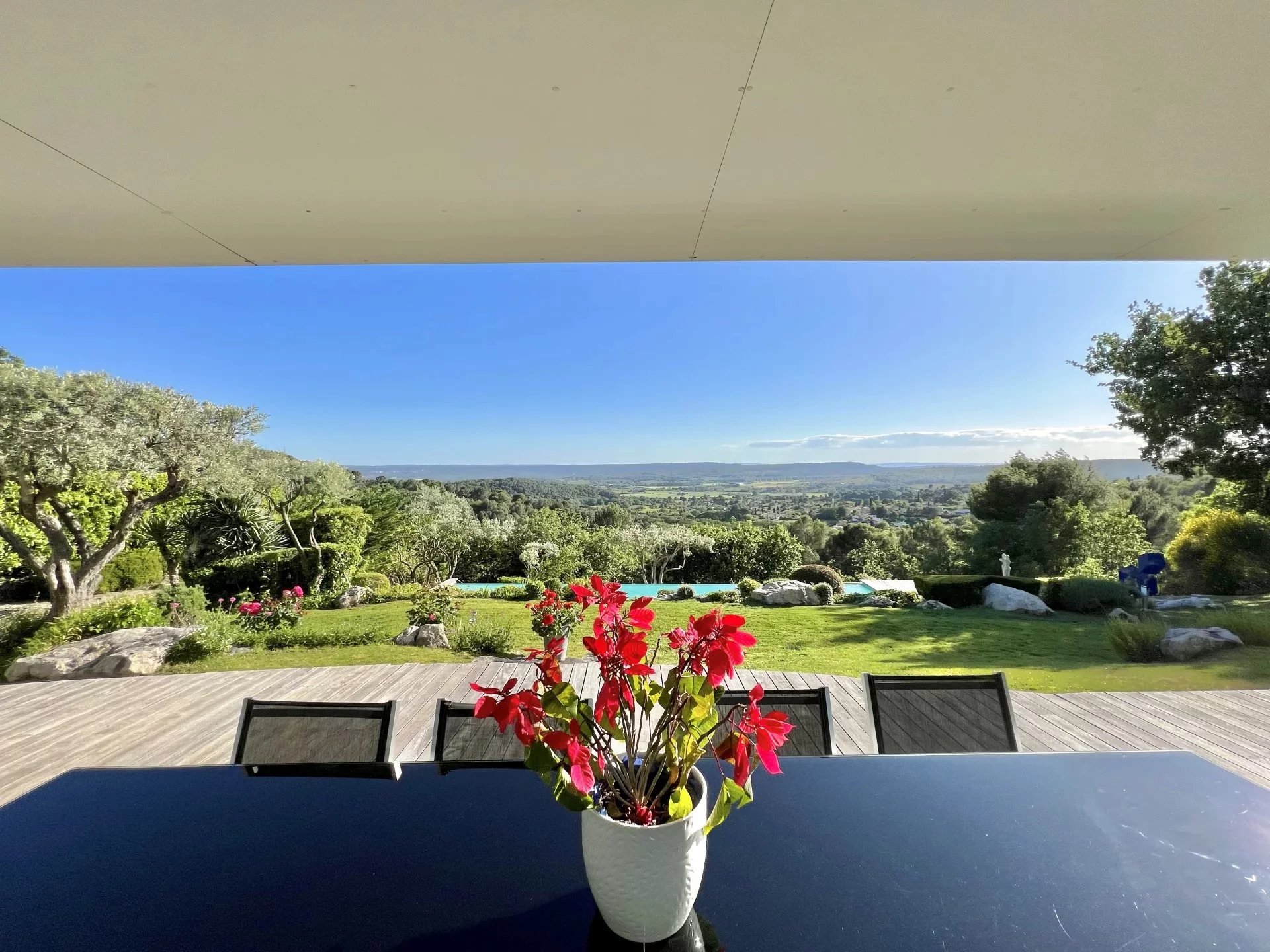 Eguilles village - Maison contemporaine avec vue panoramique exceptionnelle