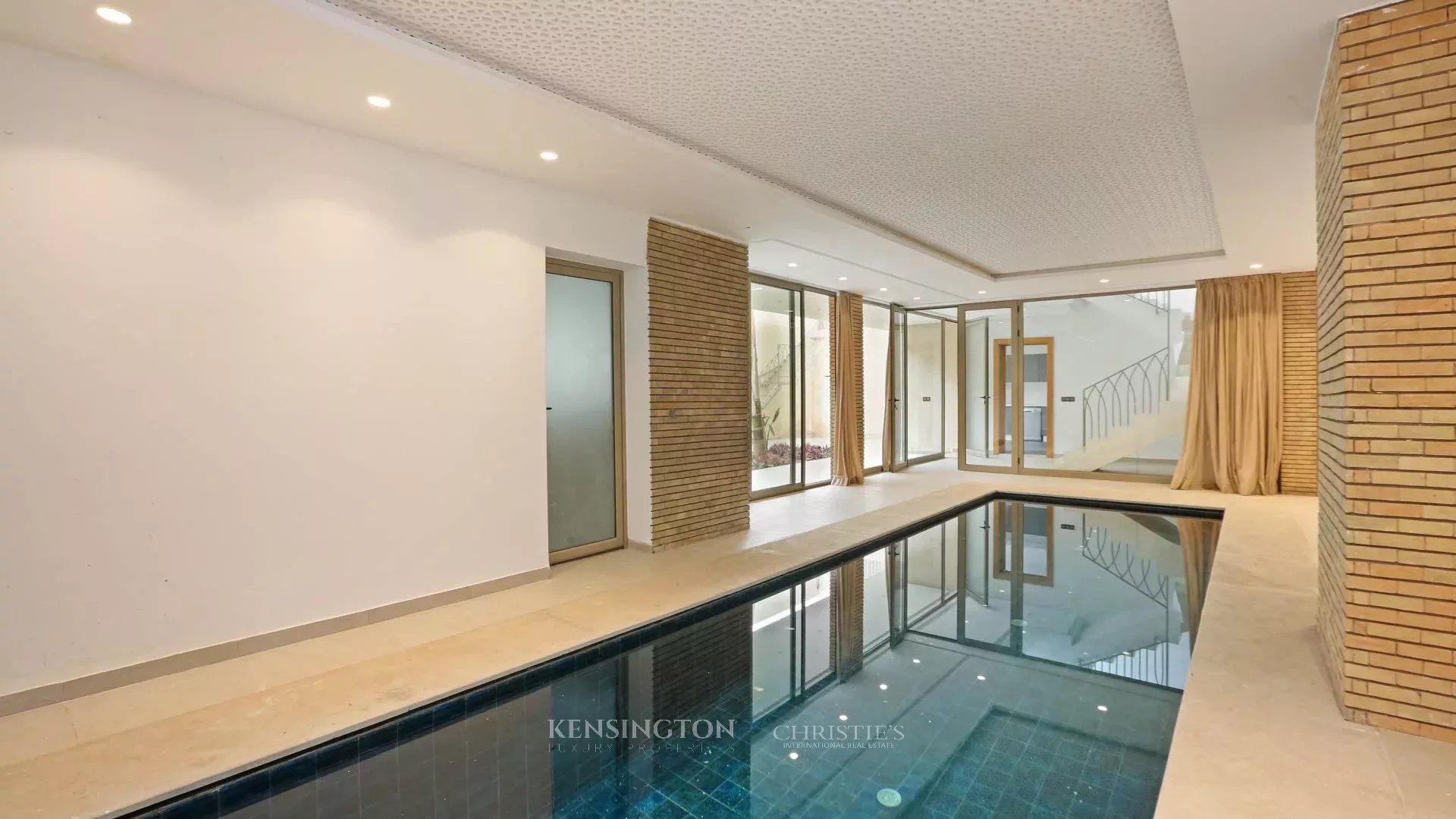 5 Bedroom Villa/Townhouse's Image 13