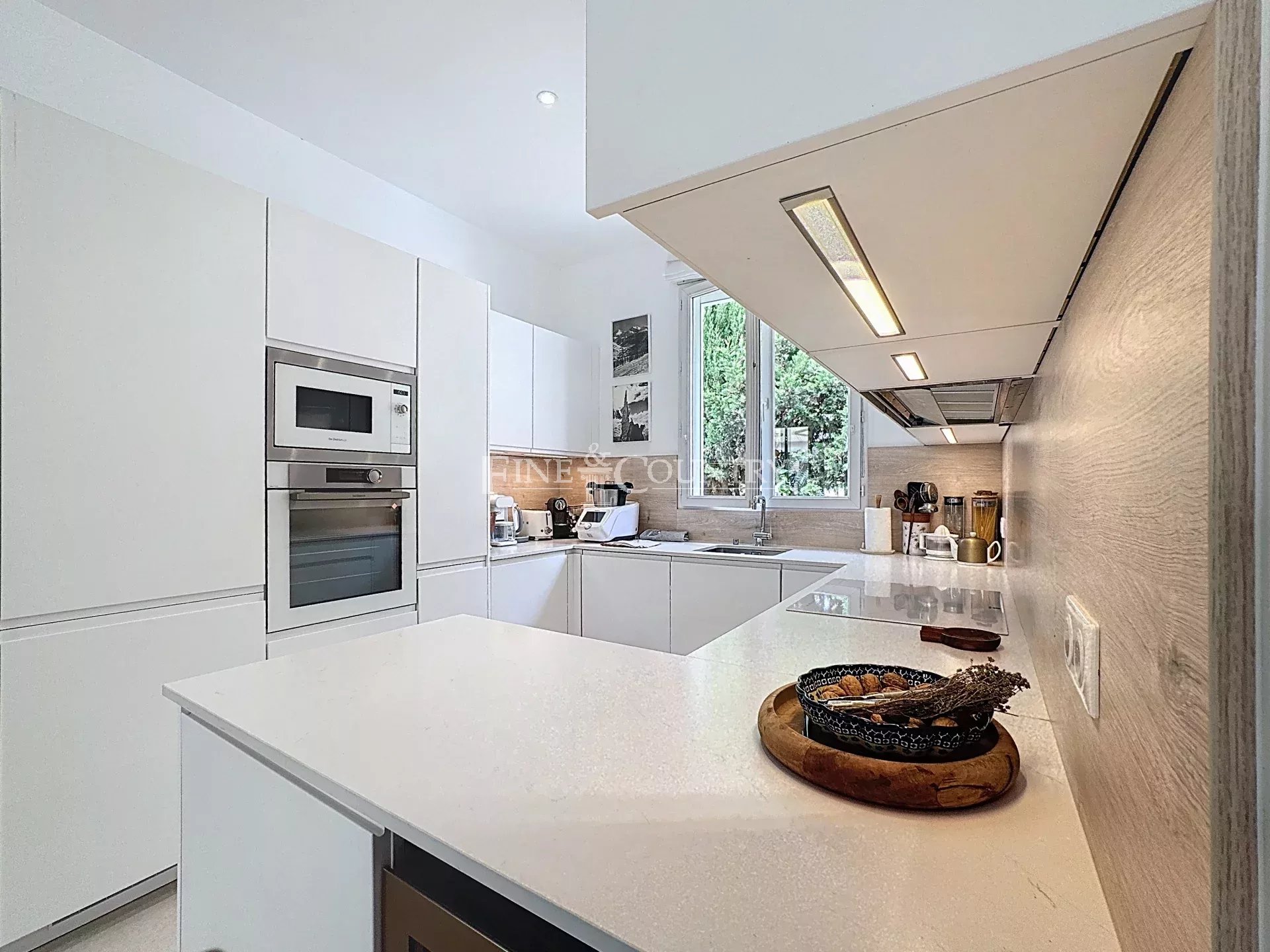 Photo of Villa For Sale in Cannes