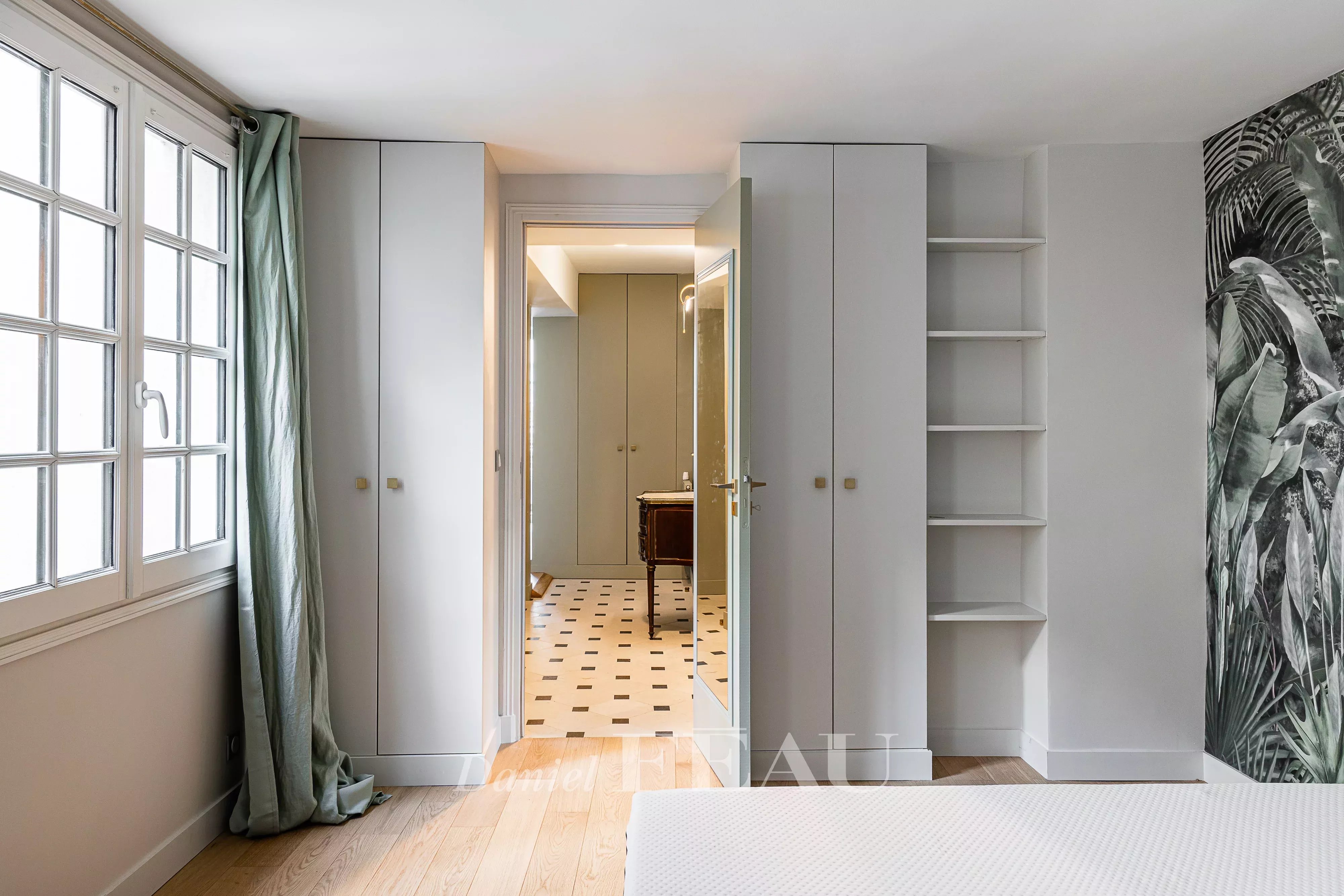 Chambre sur cour