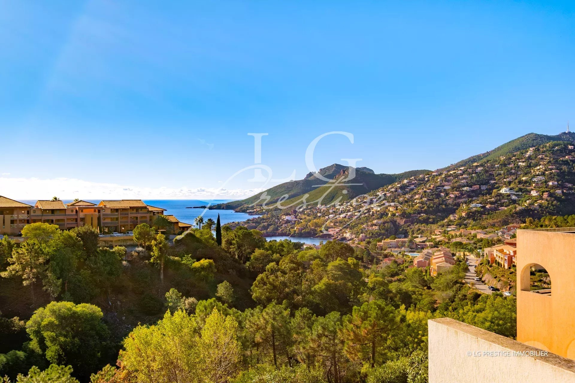 Exclusivité Vue dégagée, proches plages et Esterel