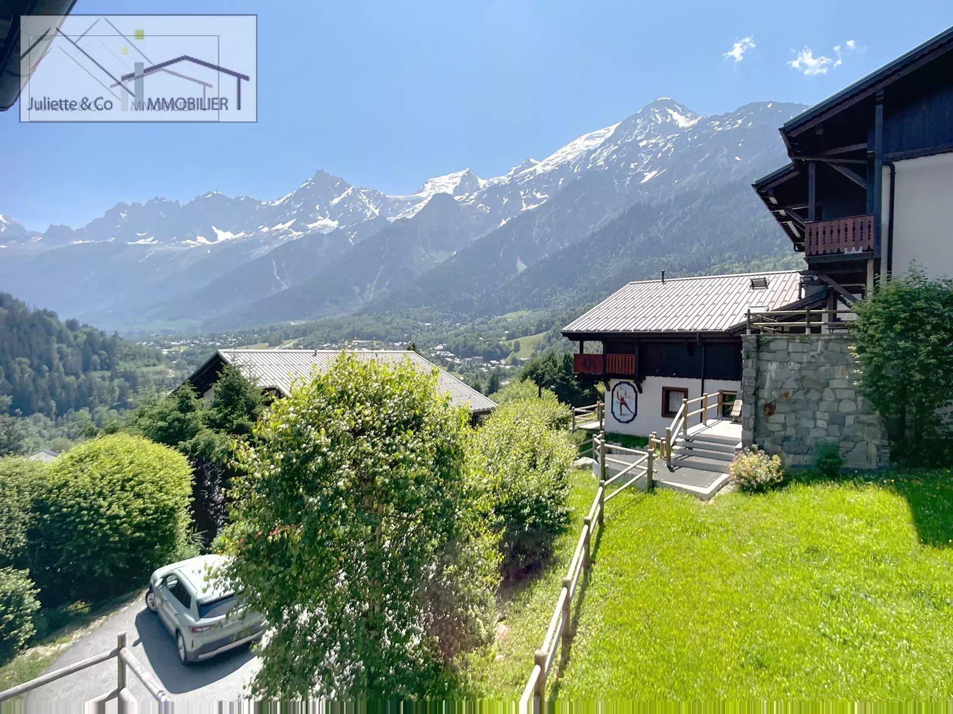 Photo of Cosy apartment with splendid view in Les Houches