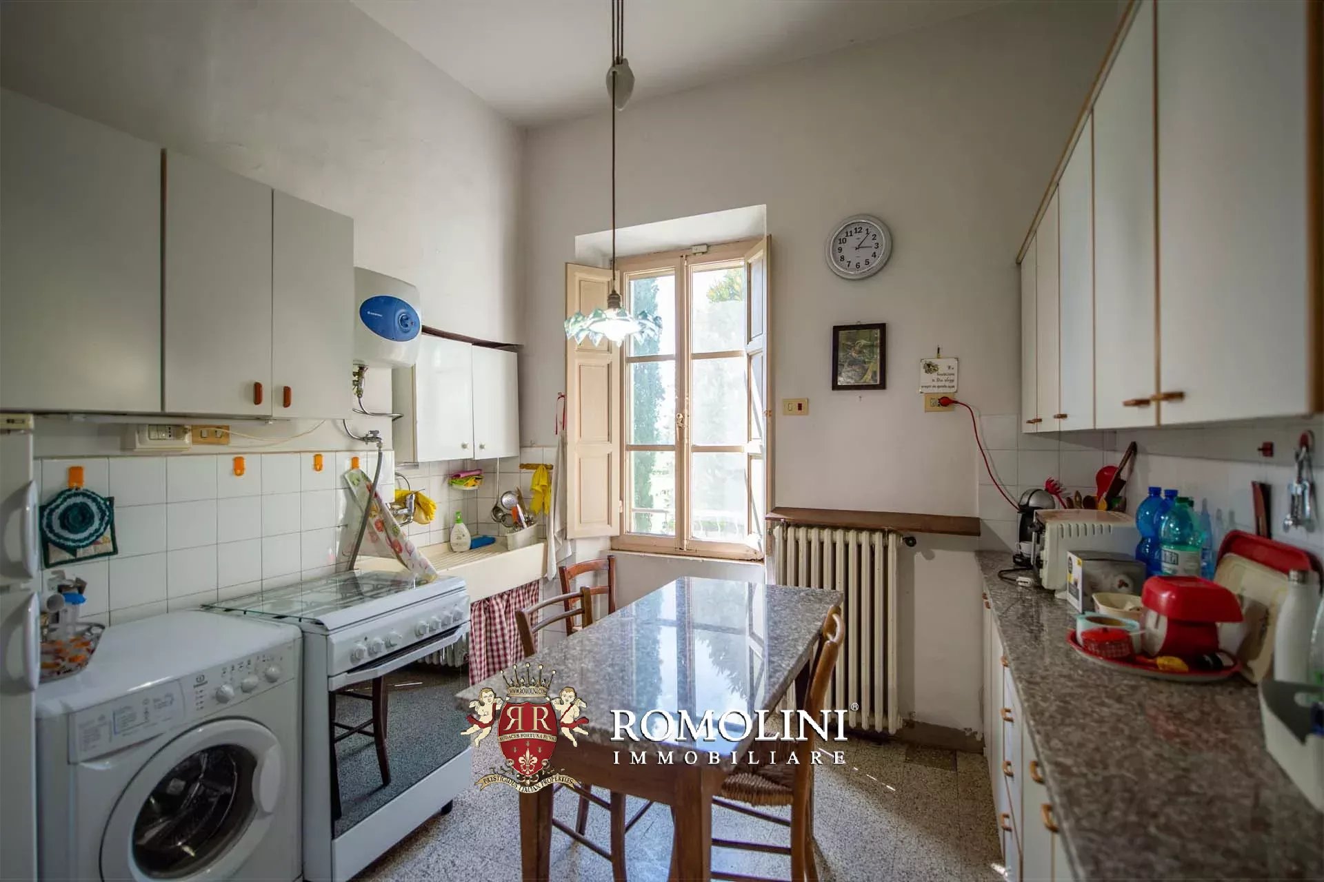 6 Bedroom Villa/Townhouse's Image 36