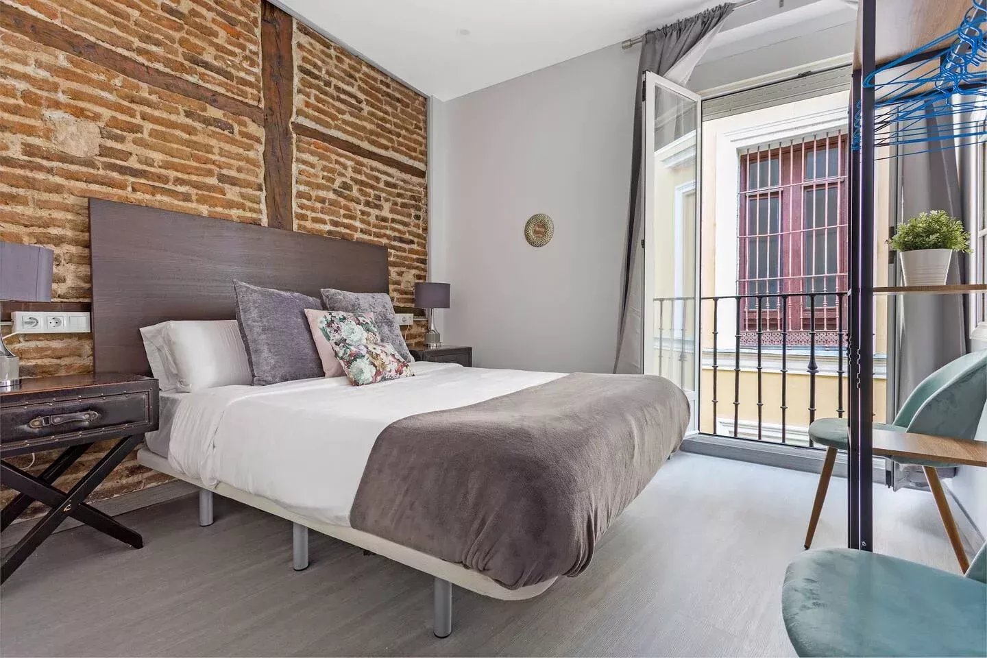 Madrid – Centro – Exclusive Renovated Apartment - picture 9