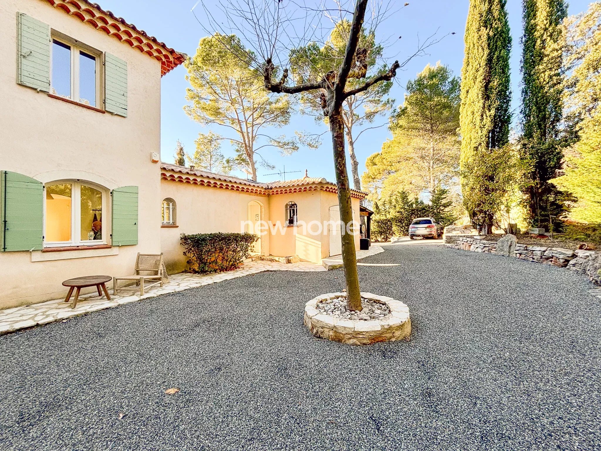 Bastide provençale de 160 m² sur un terrain d'un hectare avec vue dégagée!