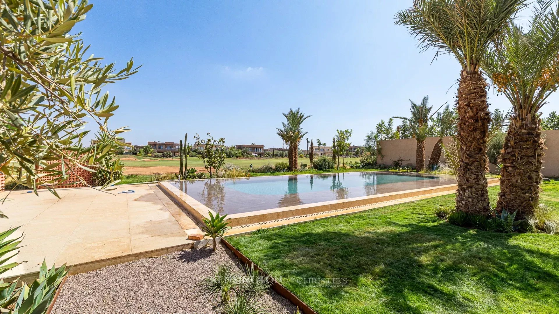 5 Bedroom Villa/Townhouse's Image 4