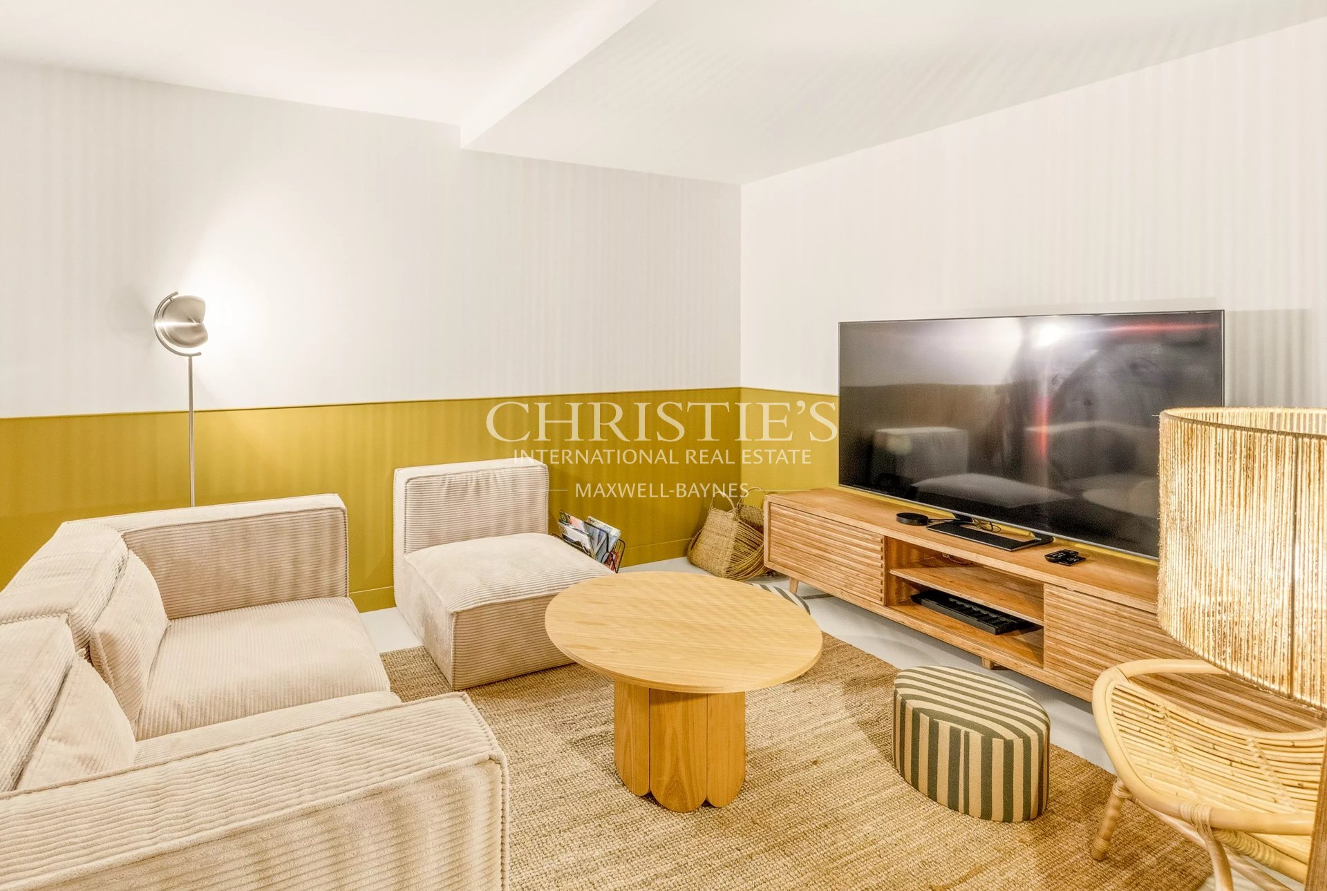 6 Bedroom Villa/Townhouse's Image 16