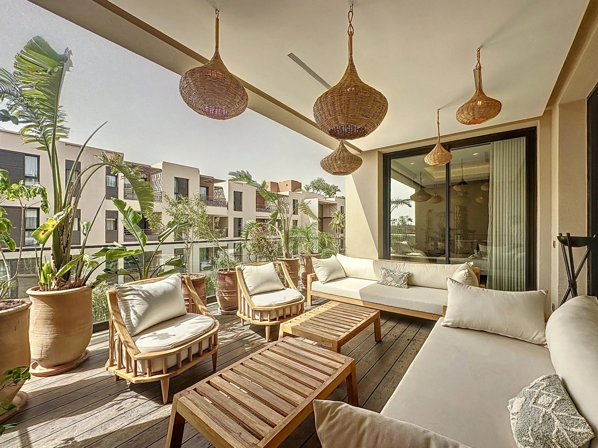 À VENDRE – RESIDENCE DE PRESTIGE : SUPERBE APPARTEMENT AU CŒUR DE L’HIVERNAGE