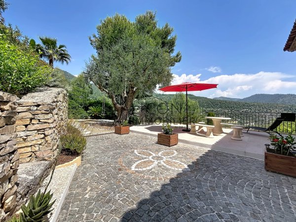 Stunning House with Swimming Pool in Falicon — photo 7