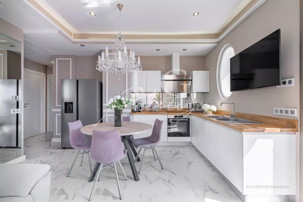 2-Bedroom Apartment in Cannes — photo 4