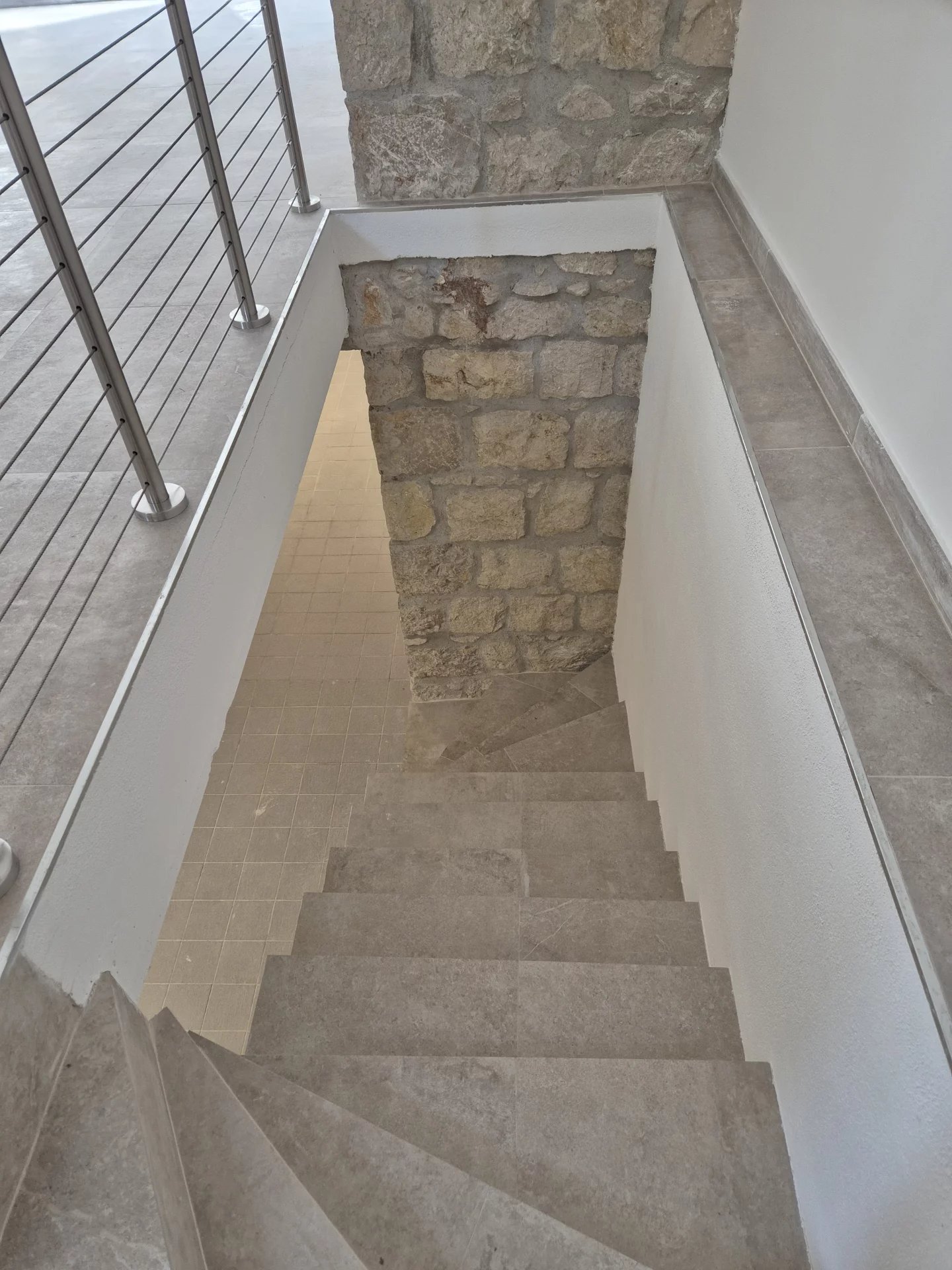 МИЛАЯ - ГАМБЕТТА - ОФИСЫ