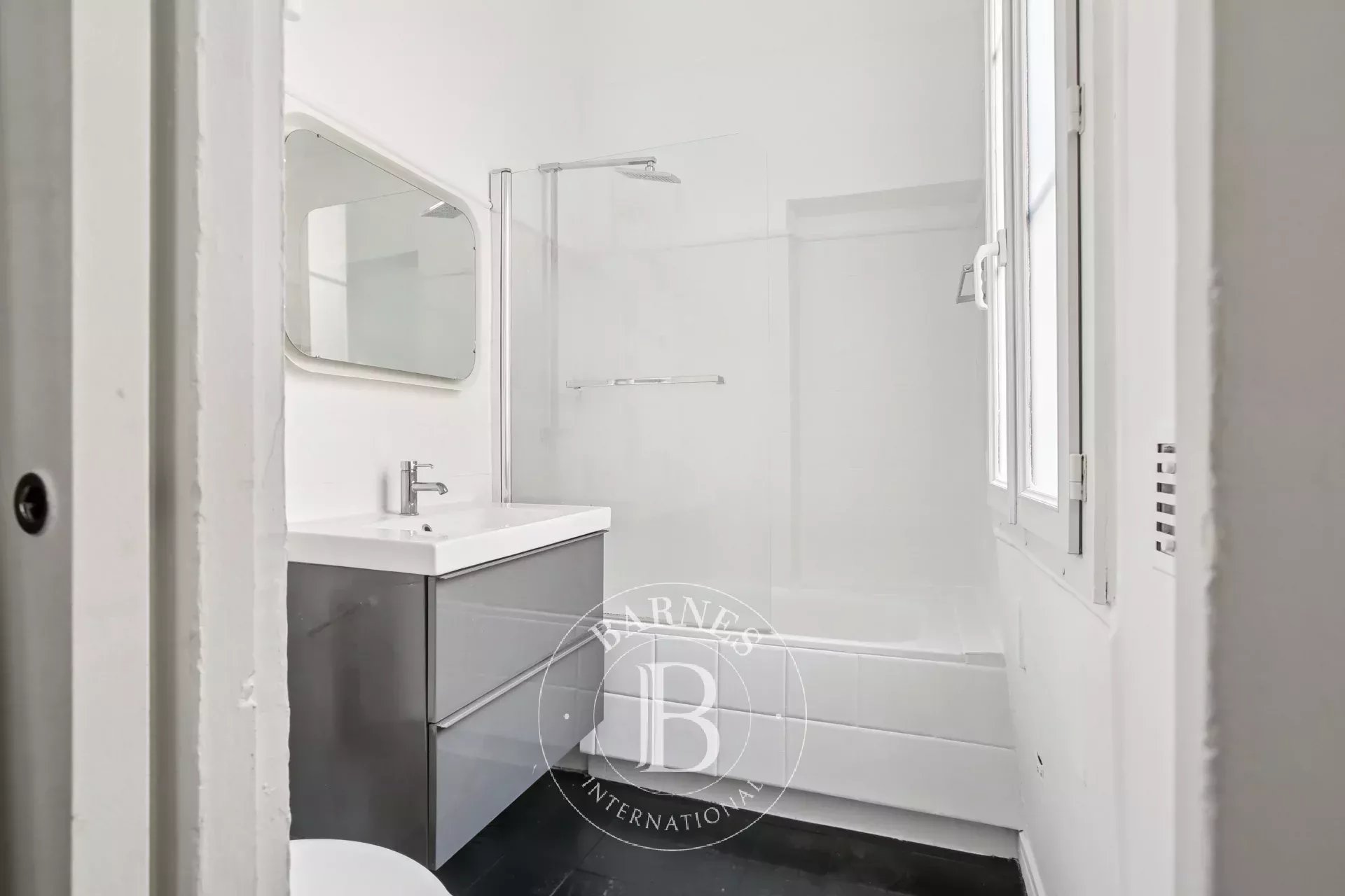 Daire Paris 6ème - picture 12