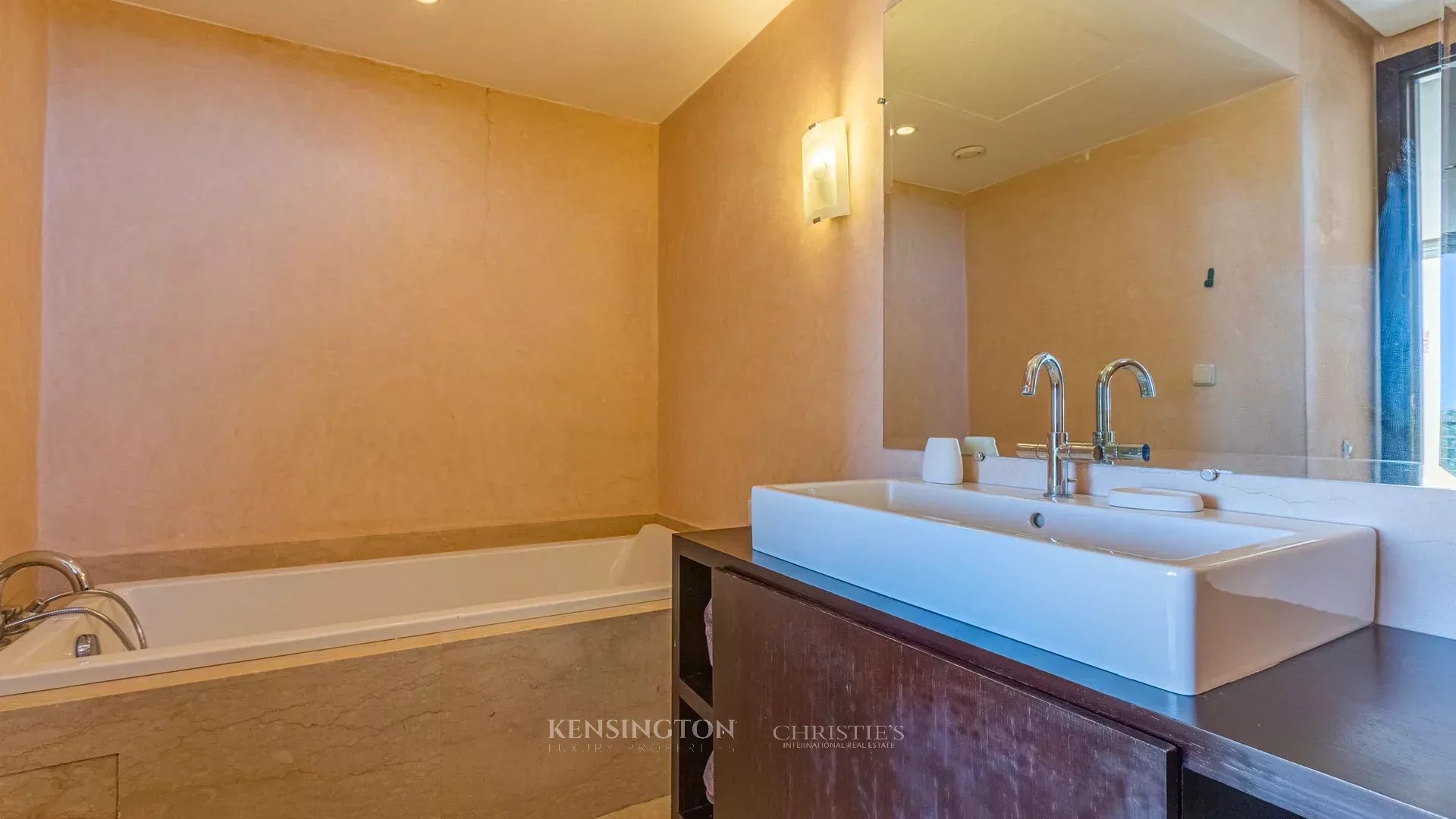 4 Bedroom Villa/Townhouse's Image 18