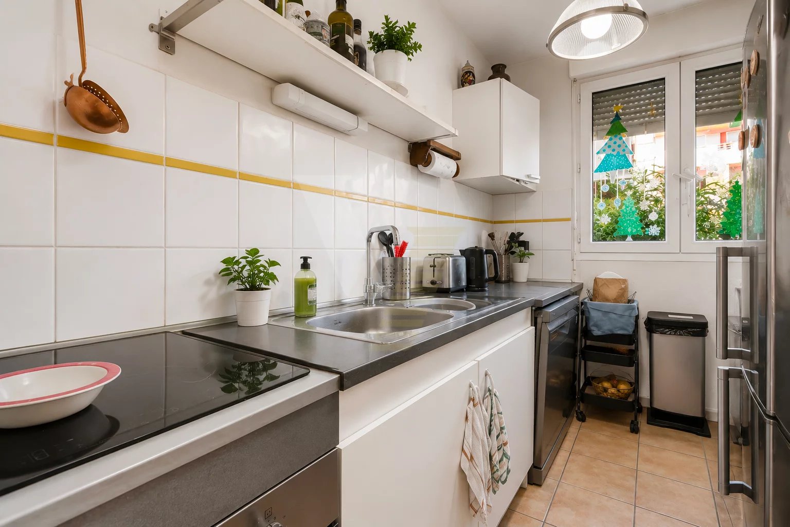 T2 EN INVESTISSEMENT LOCATIF AVEC TERRASSE ET STATIONNEMENT - Photo 2