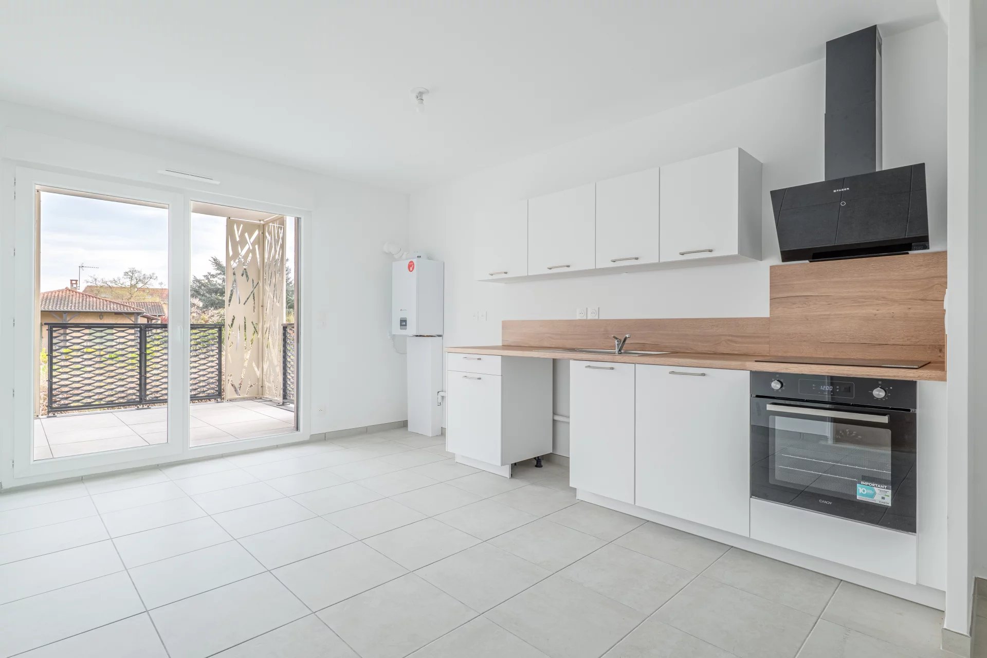 Dardilly - Appartement T2, Loggia et une place de parking