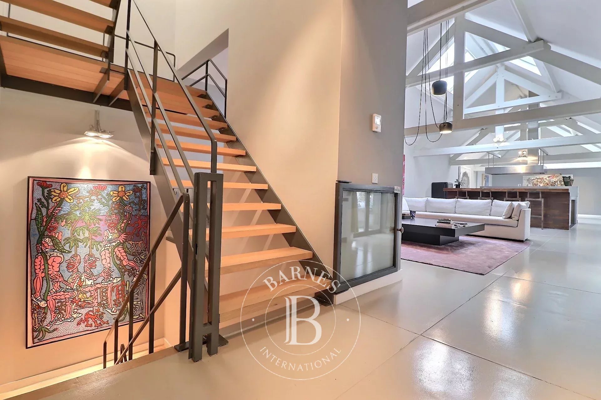 Châtelain - Town house of +/- 450m2 with 6bed + swimming pool