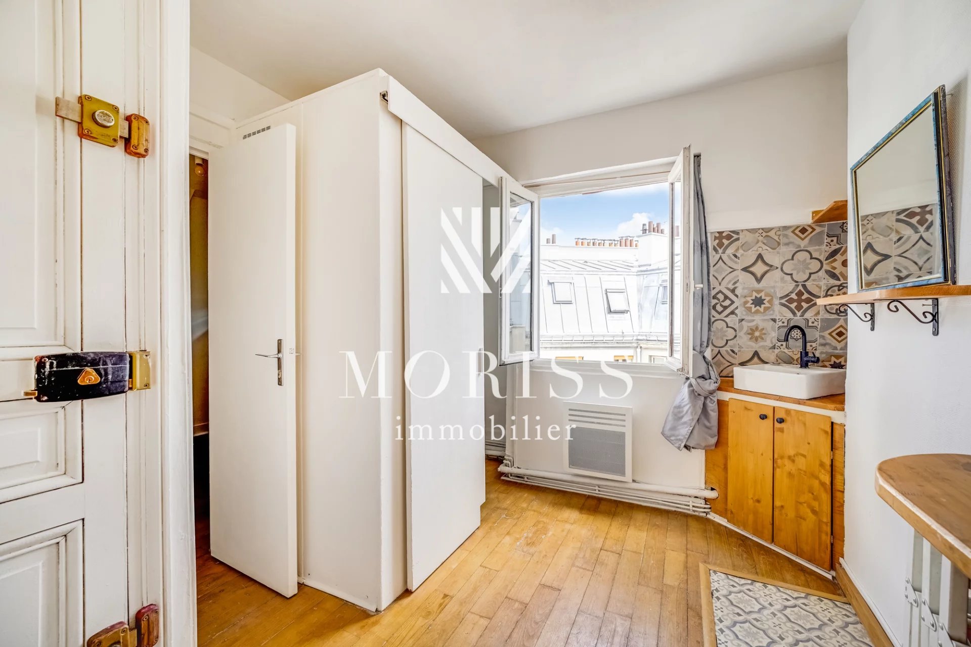STUDIO - DERNIER ETAGE - 75018 PARIS - Image 1