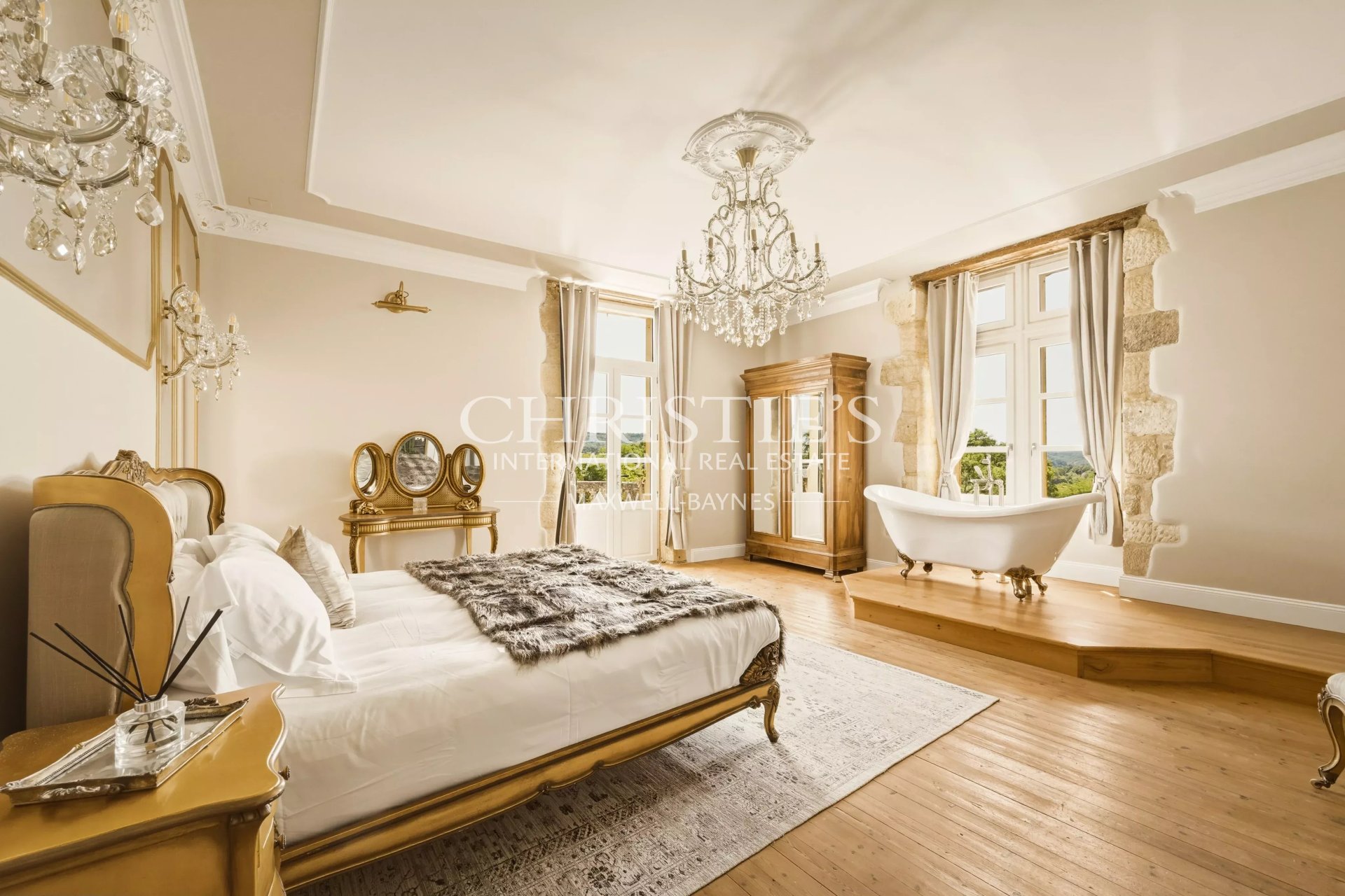 11 Bedroom Chateau's Image 29