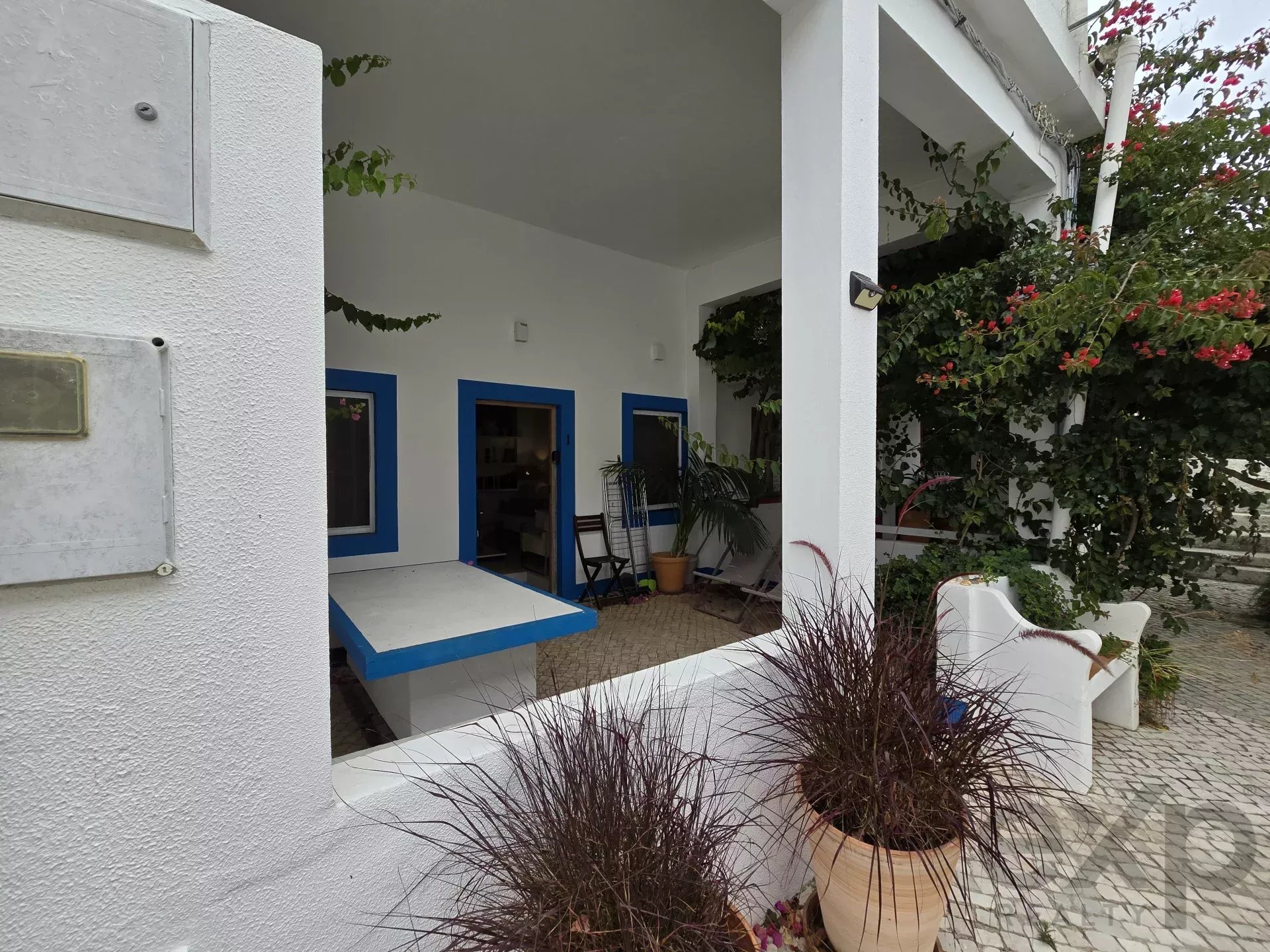 8-Bedroom House/Guesthouse in Praia da Fábrica 8900-057 image 32