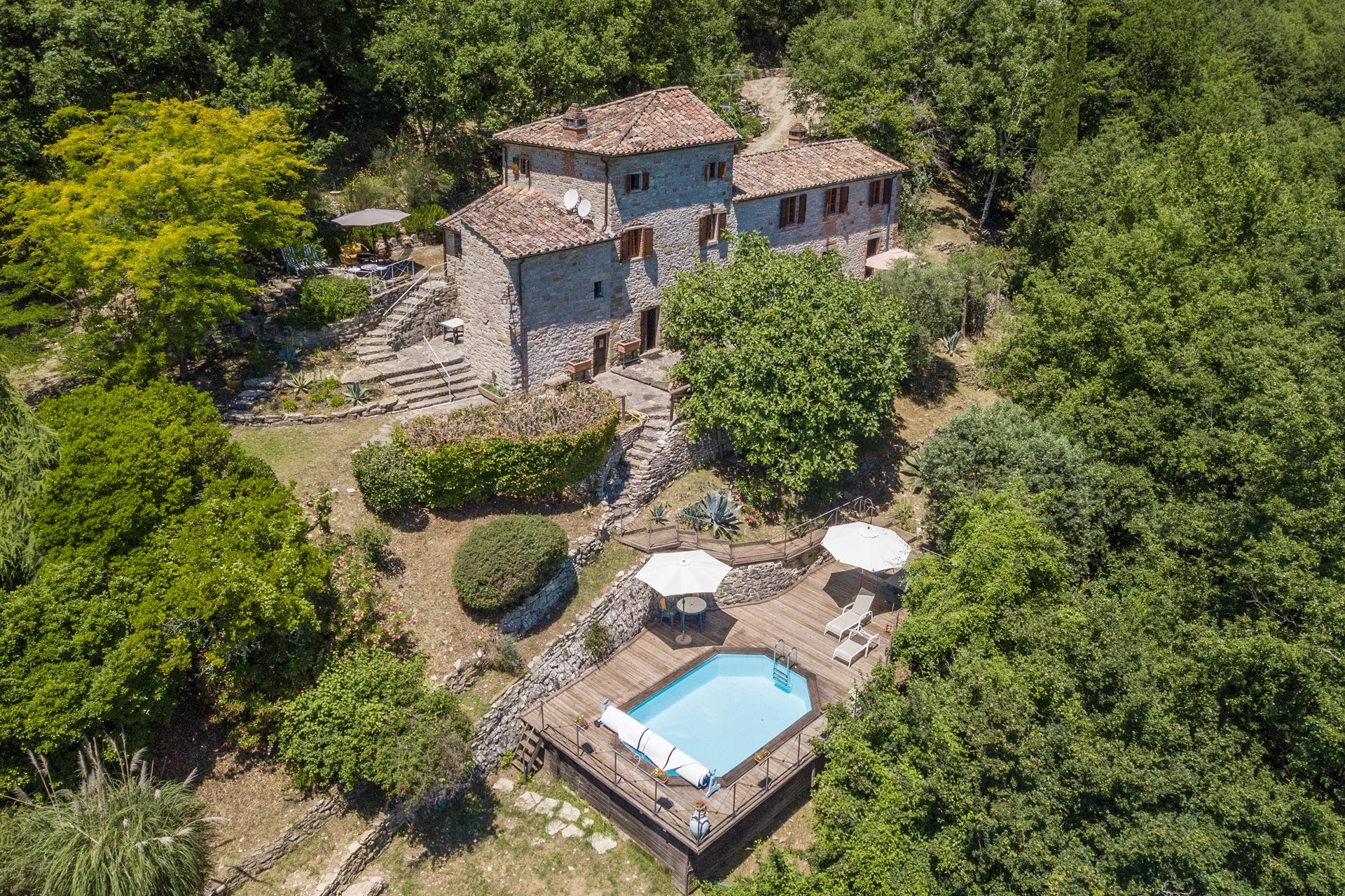  RESTORED RUSTIC COUNTRY HOUSE FOR SALE IN CORTONA, TUSCANY