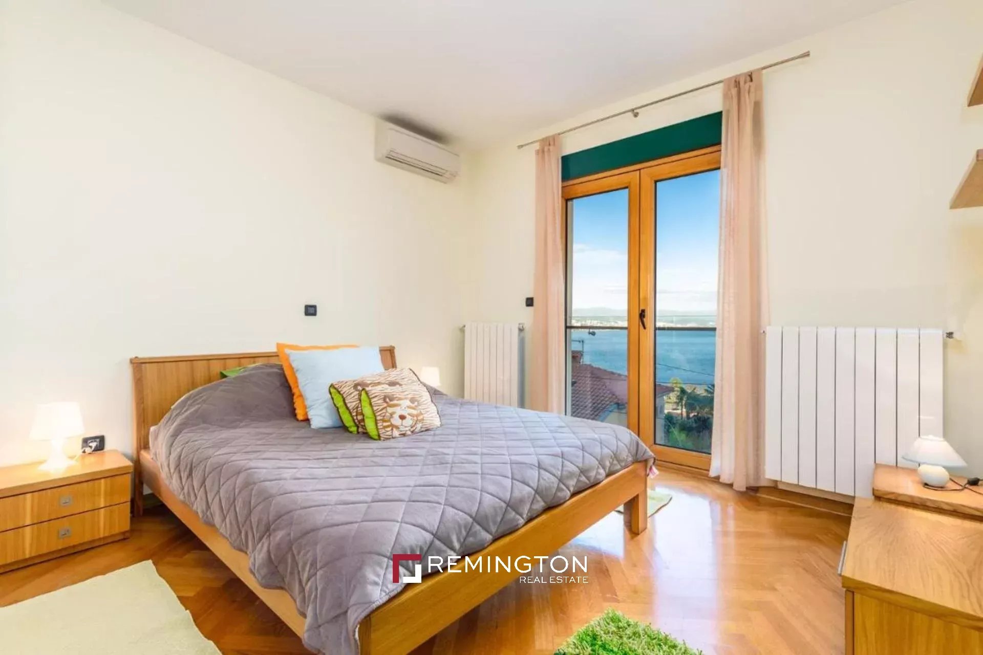 9 Bedroom Villa/Townhouse's Image 7