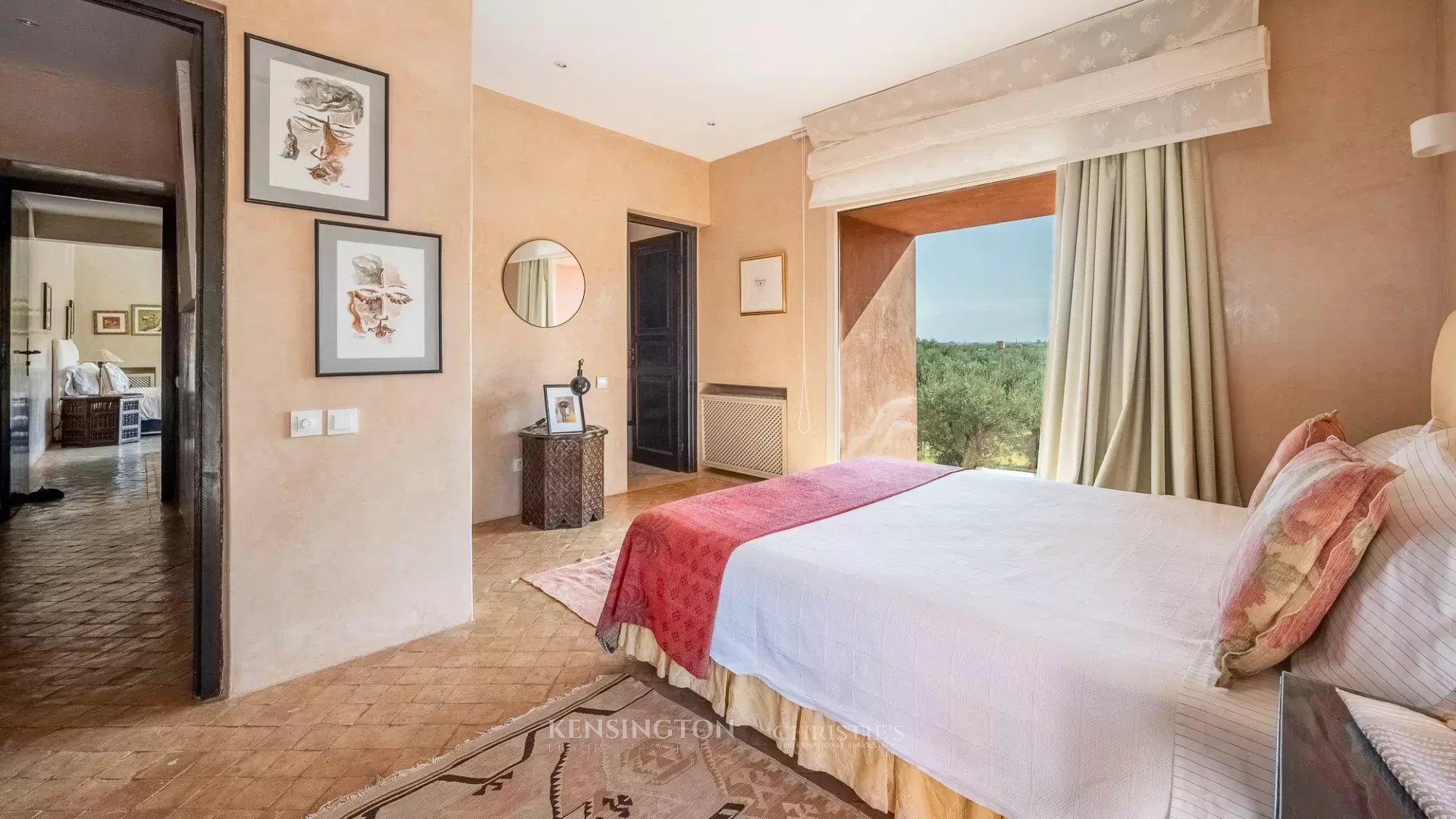 6 Bedroom Villa/Townhouse's Image 34