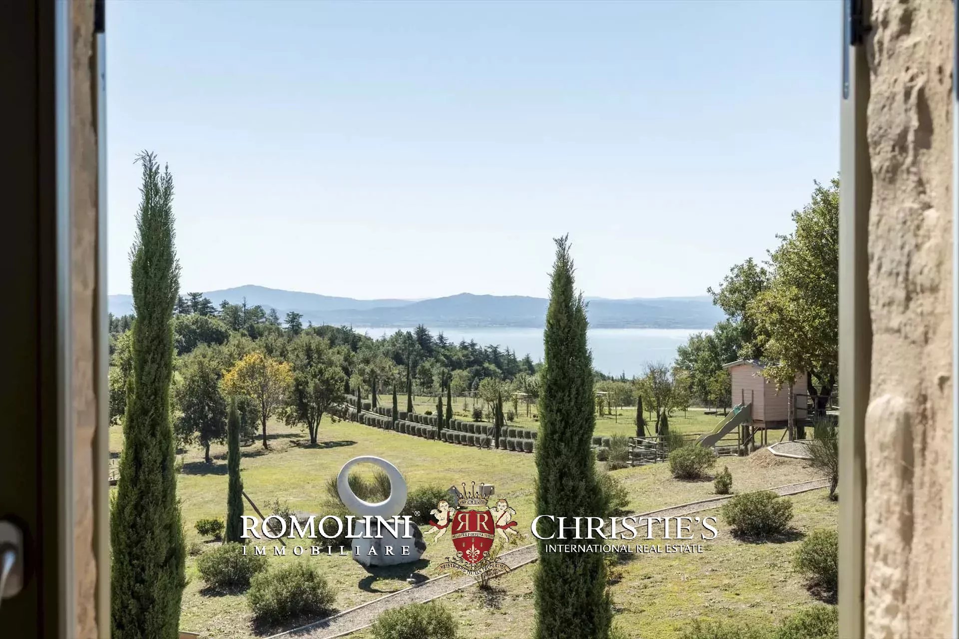 4 Bedroom Villa/Townhouse's Image 43
