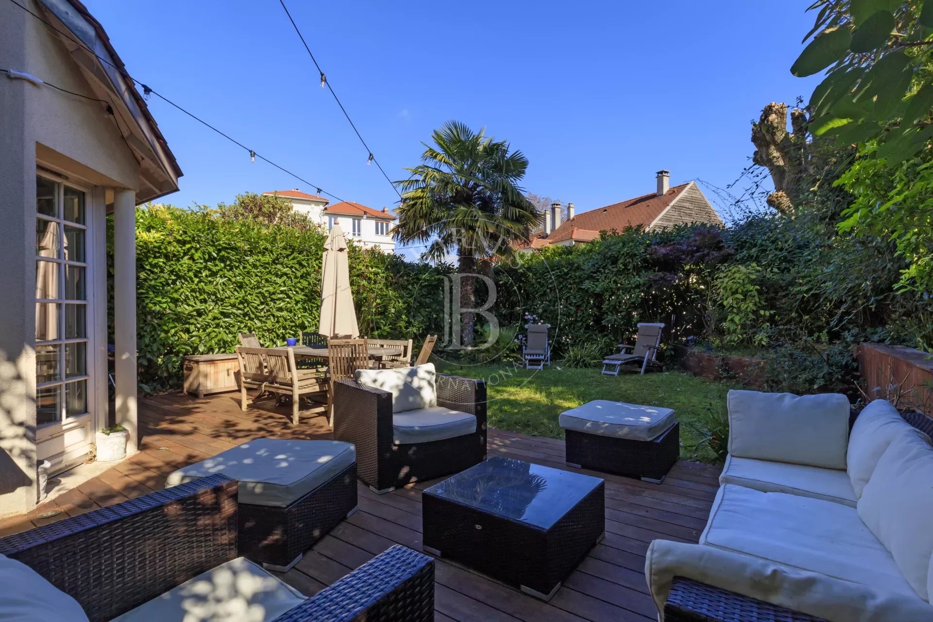 Maison Suresnes  -  ref 85297238 (picture 3)