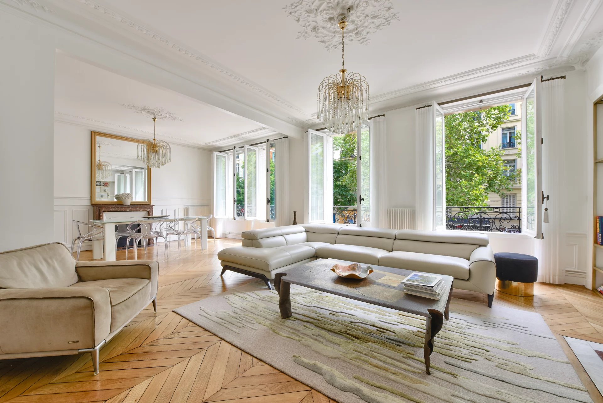 Sale Apartment Paris 16th