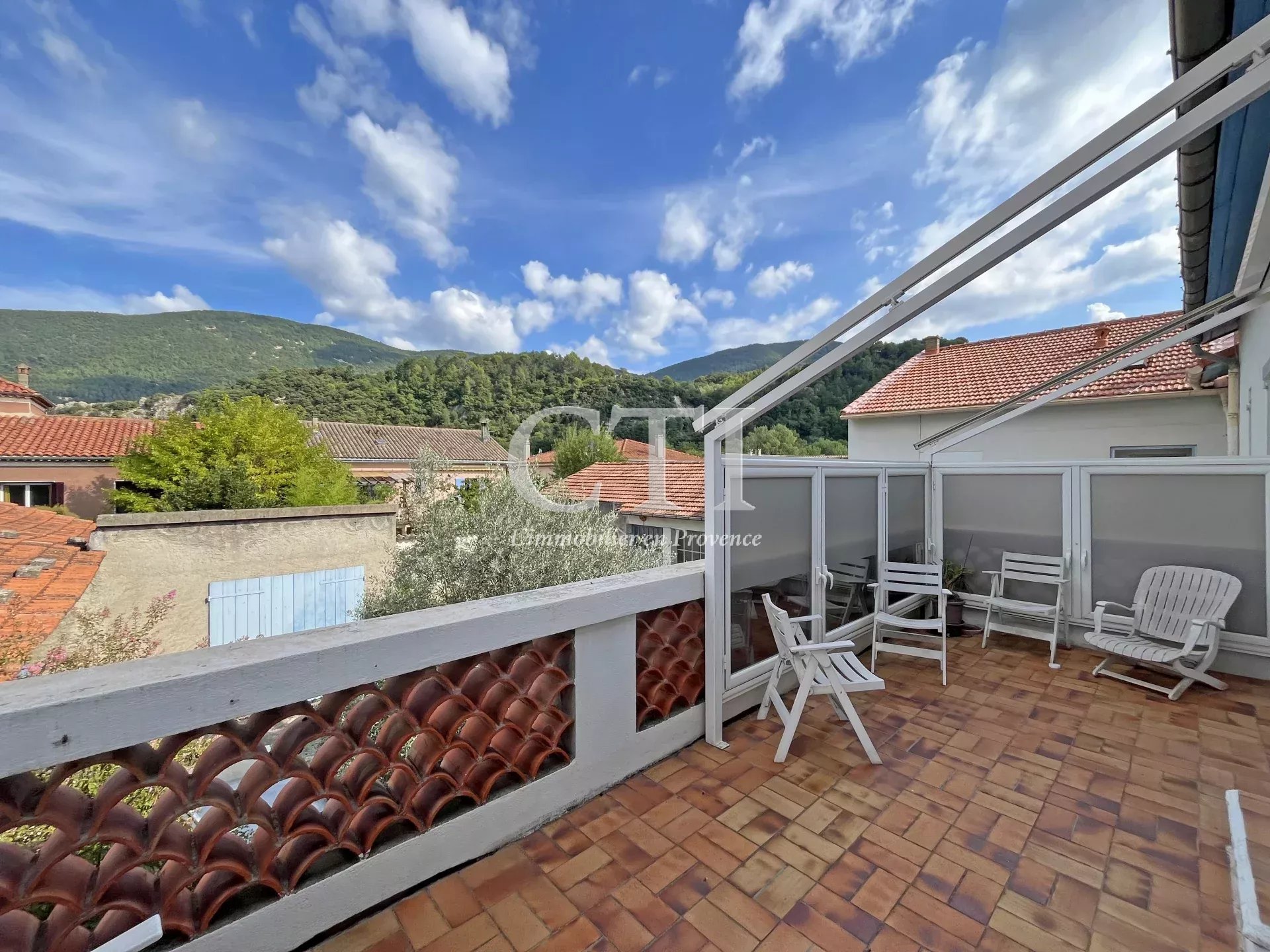 Agence immobilière de 