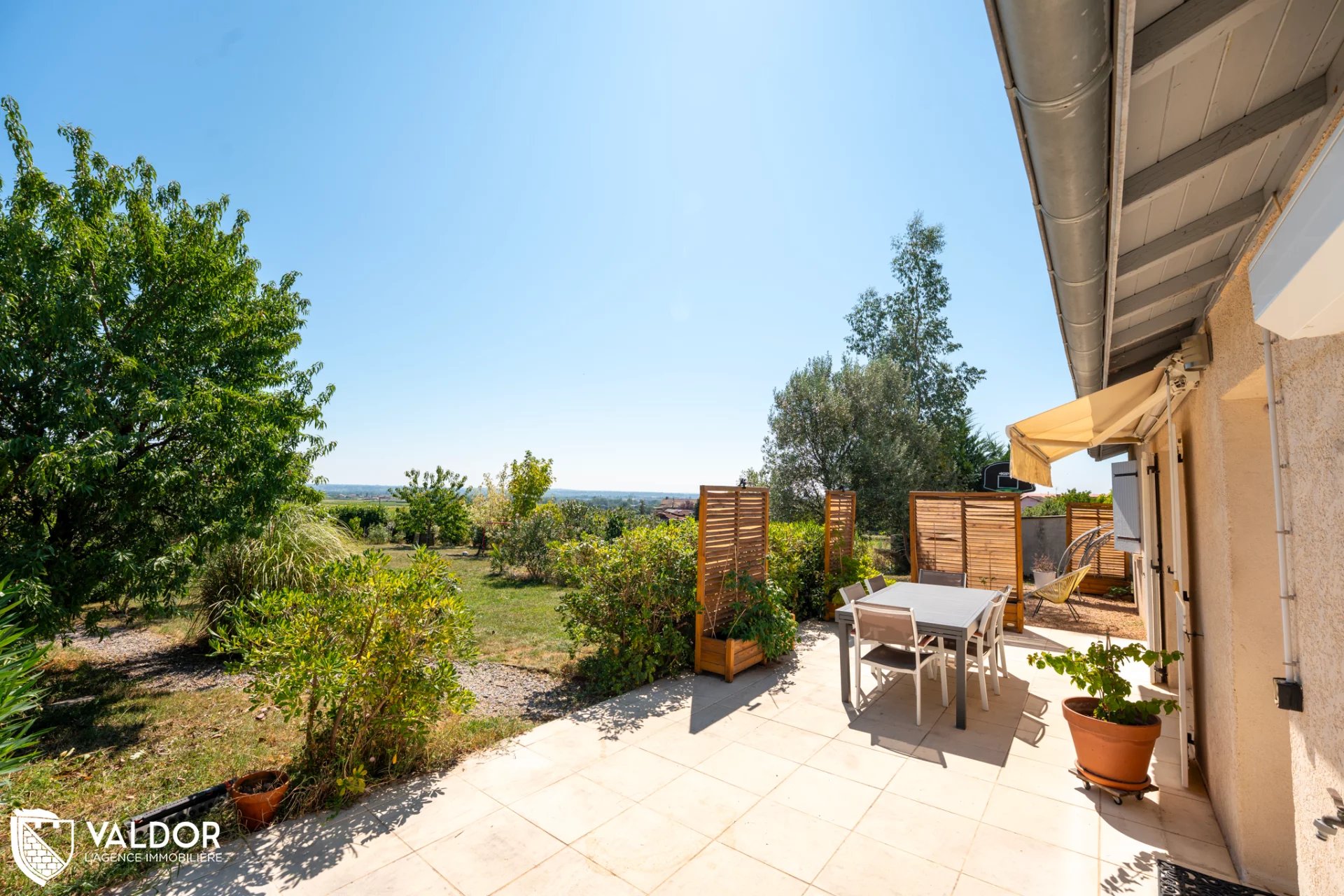 Charmante Maison de plain pied de 120m2 - 1100m2 de terrain