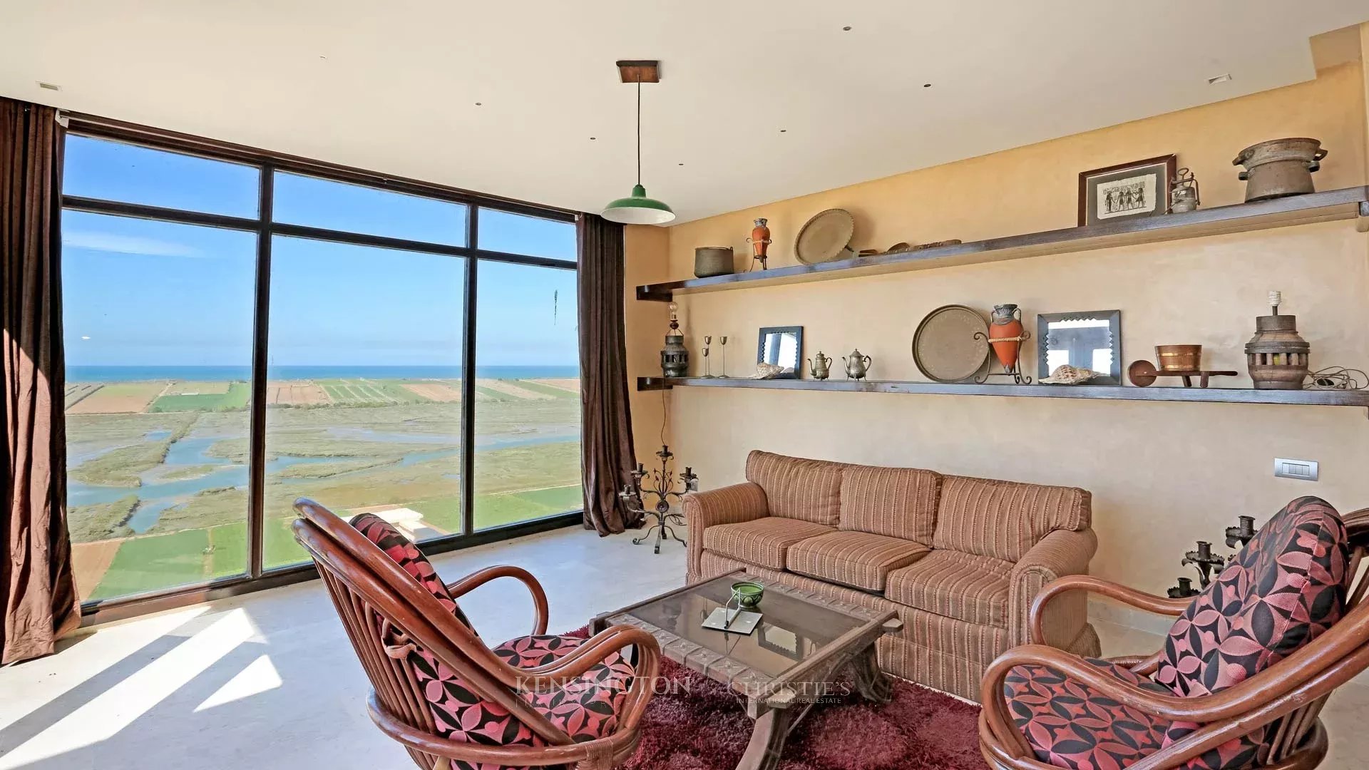 6 Bedroom Villa/Townhouse's Image 38